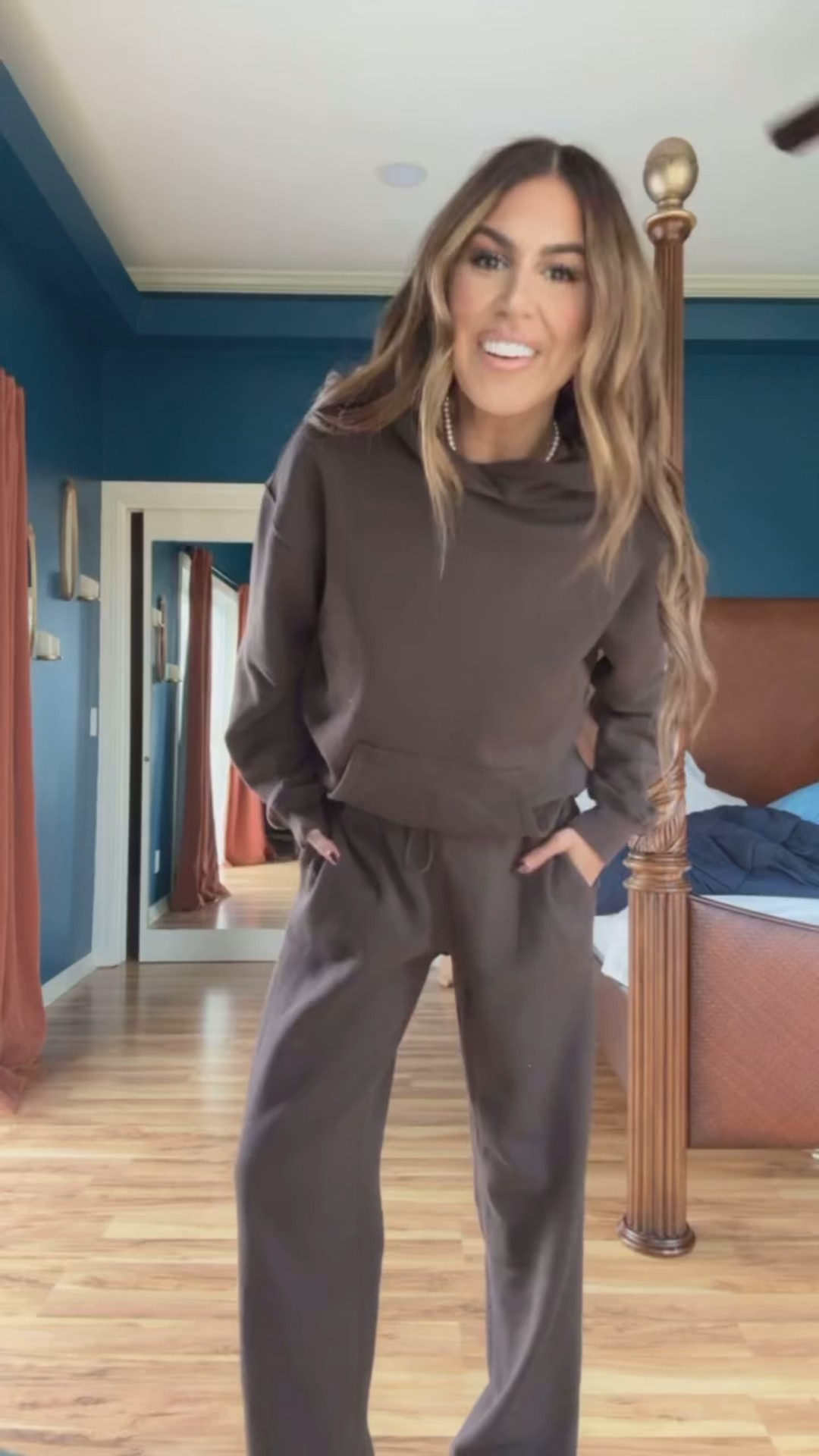 one of my favorite sweat sets & SO affordable! Wearing a medium 🤎

#LTKFindsUnder50