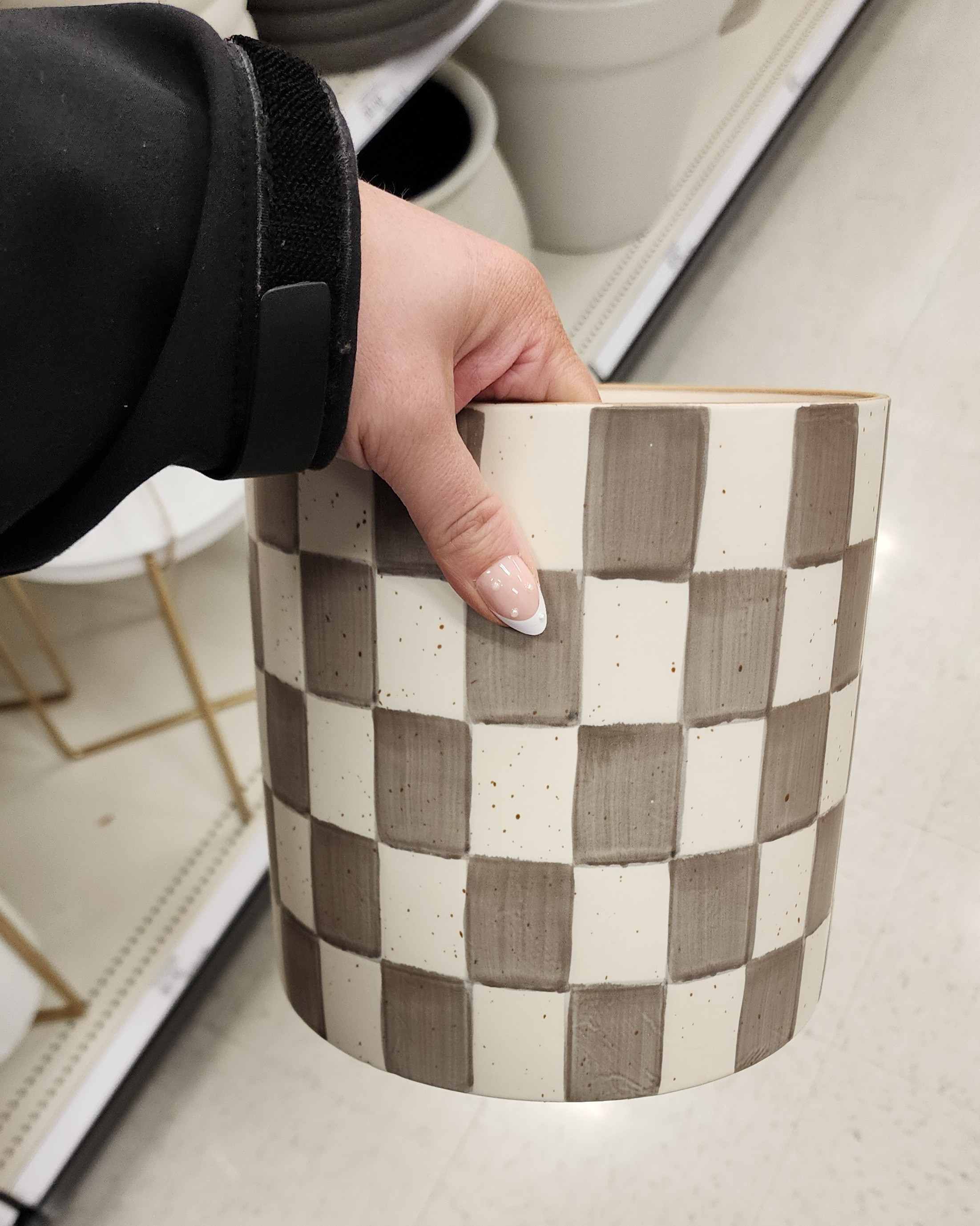 Checker stoneware planter #brownchecker #porchplanter #houseplant #cuteplanter #target #targetfinds #threshold

#LTKSeasonal #LTKWatchNow #LTKHome