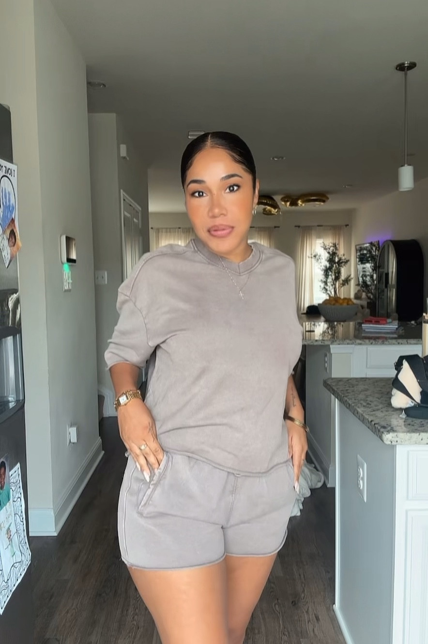 One of my fave Zara purchases ever and I’ll be wearing this set every week for the foreseeable future lol ☺️ I got a medium in the top and a large on the bottom!

#LTKSummerEdit #LTKStyleTip #LTKFindsUnder100