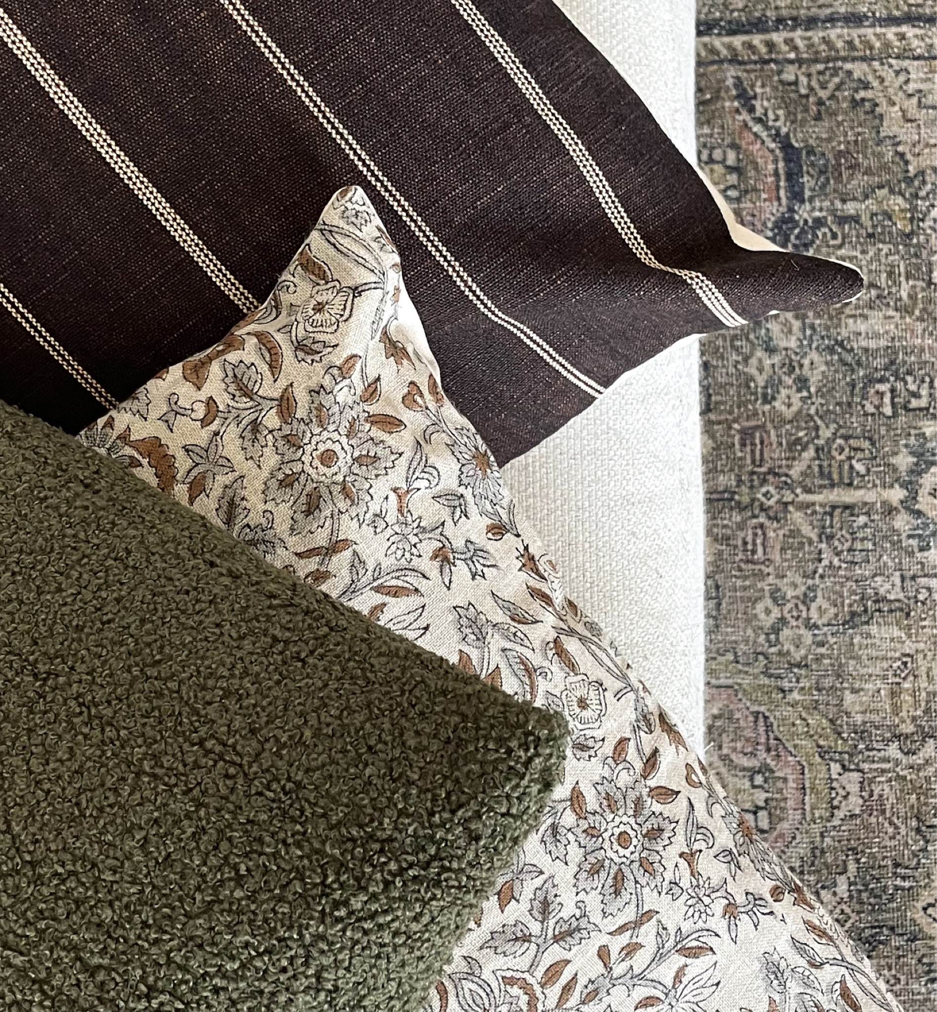 pillow + rug combo

Amazon home, loloi, etsy, pillow combos, living room style, white couch, pillows, green and brown, transitional pillows

#LTKfindsunder50 #LTKhome