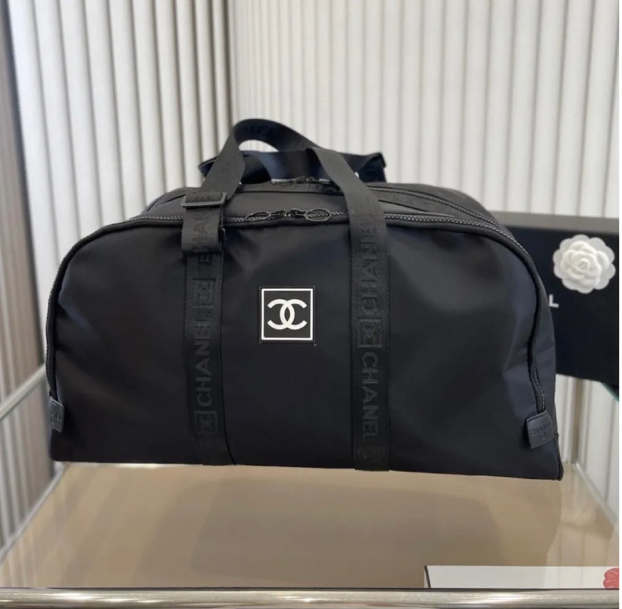 Chanel gum bag #dhgate #fencefinds #chanel 

#LTKfindsunder100 #LTKfitness