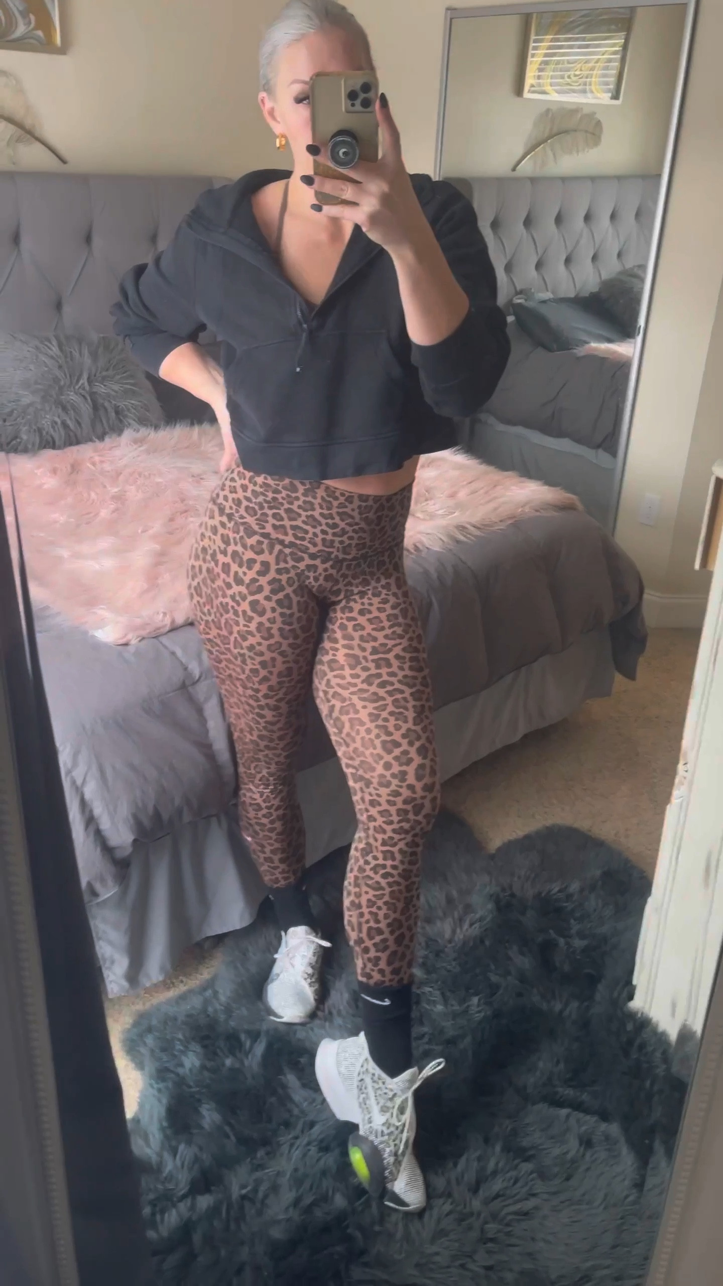 Get ready for the gym with me. Outfit of the day! 

Size M leggings, M/L in hoodie crop, L sports bra

#LTKstyletip #LTKSale #LTKfit