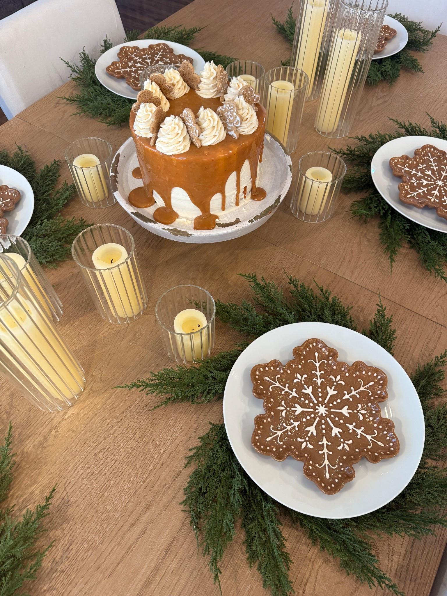 Christmas table scape
Gingerbread table


#LTKSeasonal #LTKHome #LTKHoliday