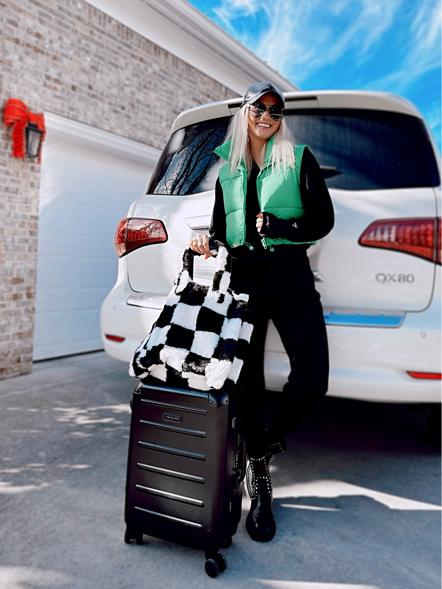 Holiday travel but keep it trendy with my fav @walmartfashion brand “Scoop” // all pieces linked below (black matching set is true to size & vest I got size medium for a little oversized boxy fit) — this set is soooo soft & comfortable!!!! Def recommend! #walmartpartner #walmartfashion

#LTKunder50 #LTKHoliday #LTKtravel