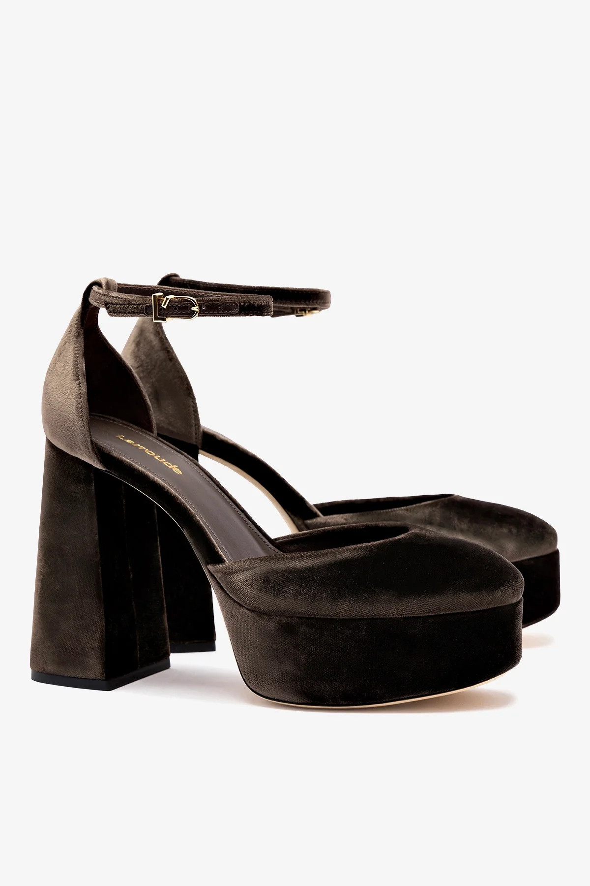 Ari Pump In Expresso Velvet | Larroude