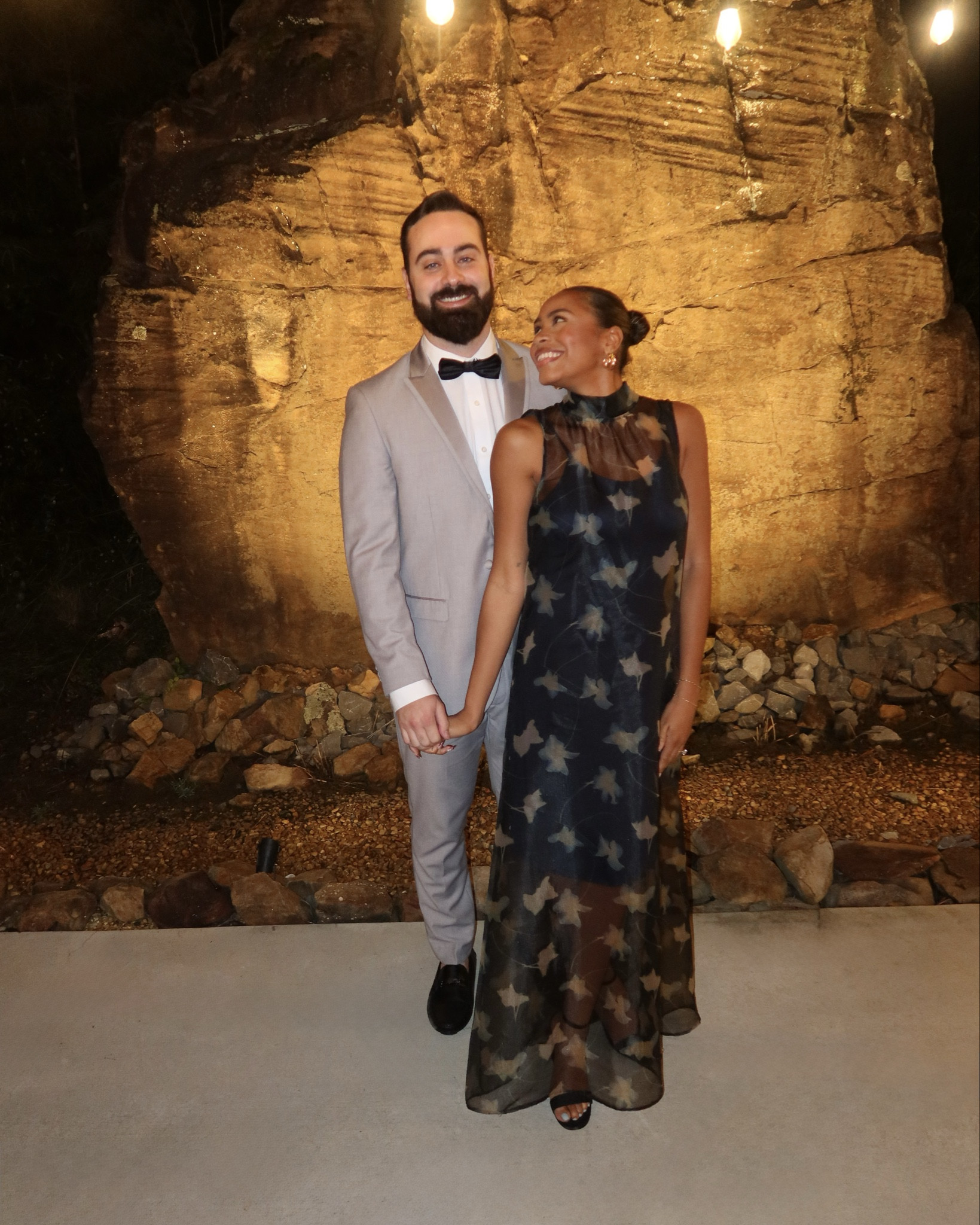 might just be my favorite fall wedding guest dress of all time 💙 a dress that can be worn many times and grow with you through the years! Also linked some very similar options of this dress with sleeves!

wedding guest dress, fall wedding guest dresses, wedding dresses for fall, wedding guest, navy dress, fall weddings, outdoor wedding guest dresses , destination wedding guest dress 

#LTKWedding #LTKTravel #LTKShoeCrush