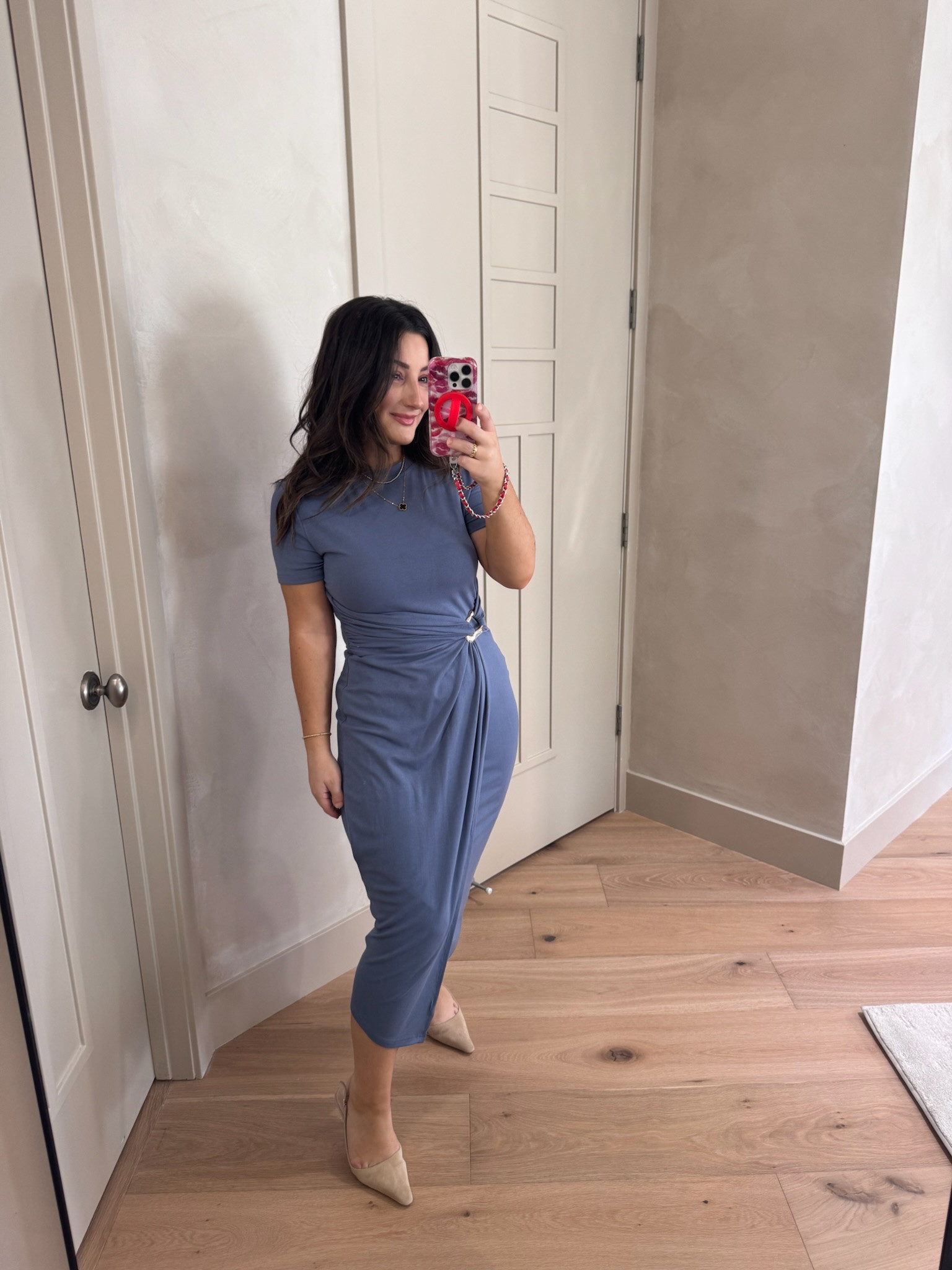 Flattering midi dress perfect for any occasion! 

Size small 

5'0" 140lbs
Petite friendly! 

 

#LTKSeasonal #LTKSaleAlert #LTKPetite