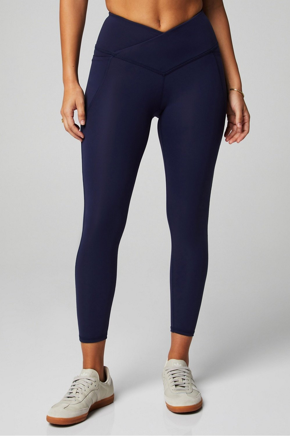 Oasis PureLuxe Crossover Legging 7/8 | Fabletics