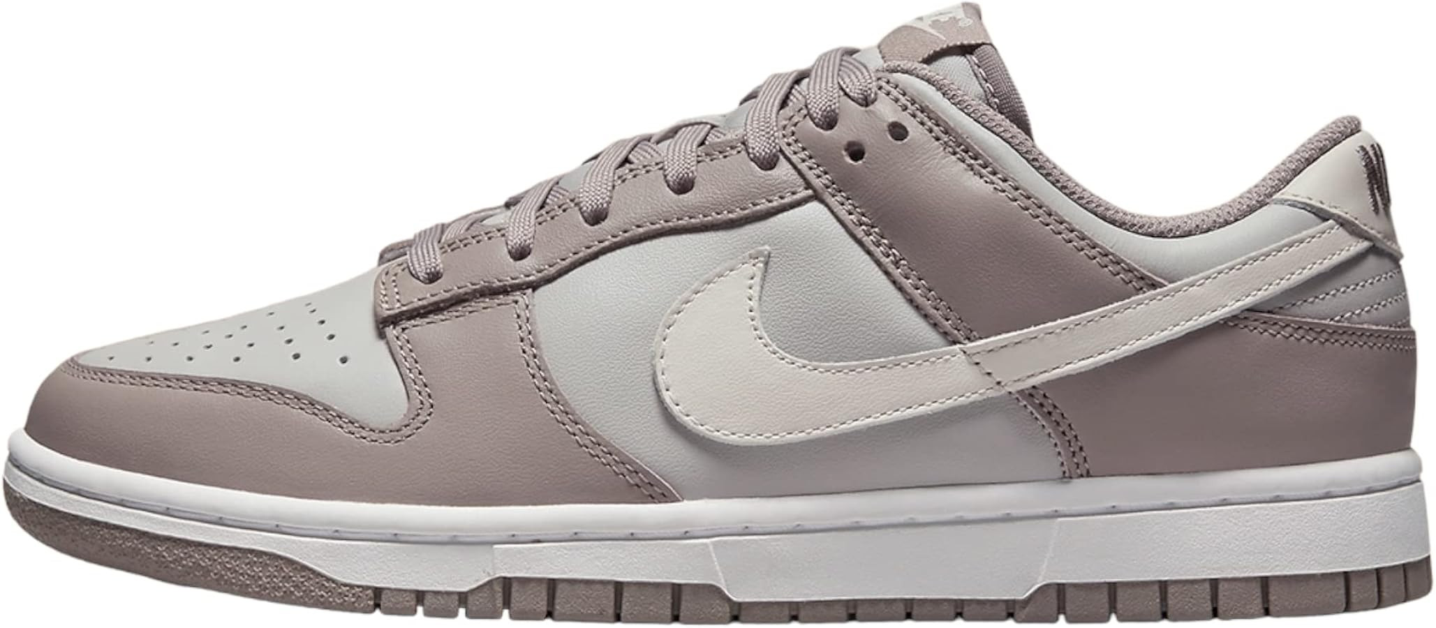 Nike women's Gymnastics Shoes Sneaker | Amazon (US)