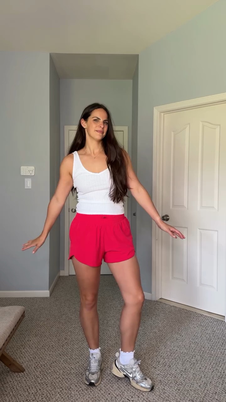 You all loved these shorts from my last reel! I love the red for summer ❤️🤍💙 I’ve bought these multiple times so they have easily become my favorite active shorts especially as a mom! 

Also this bloom pop flavor is THE drink of summer make sure you try it! 

@bloomsupps #bloompartner #grwm #summeroutfit
