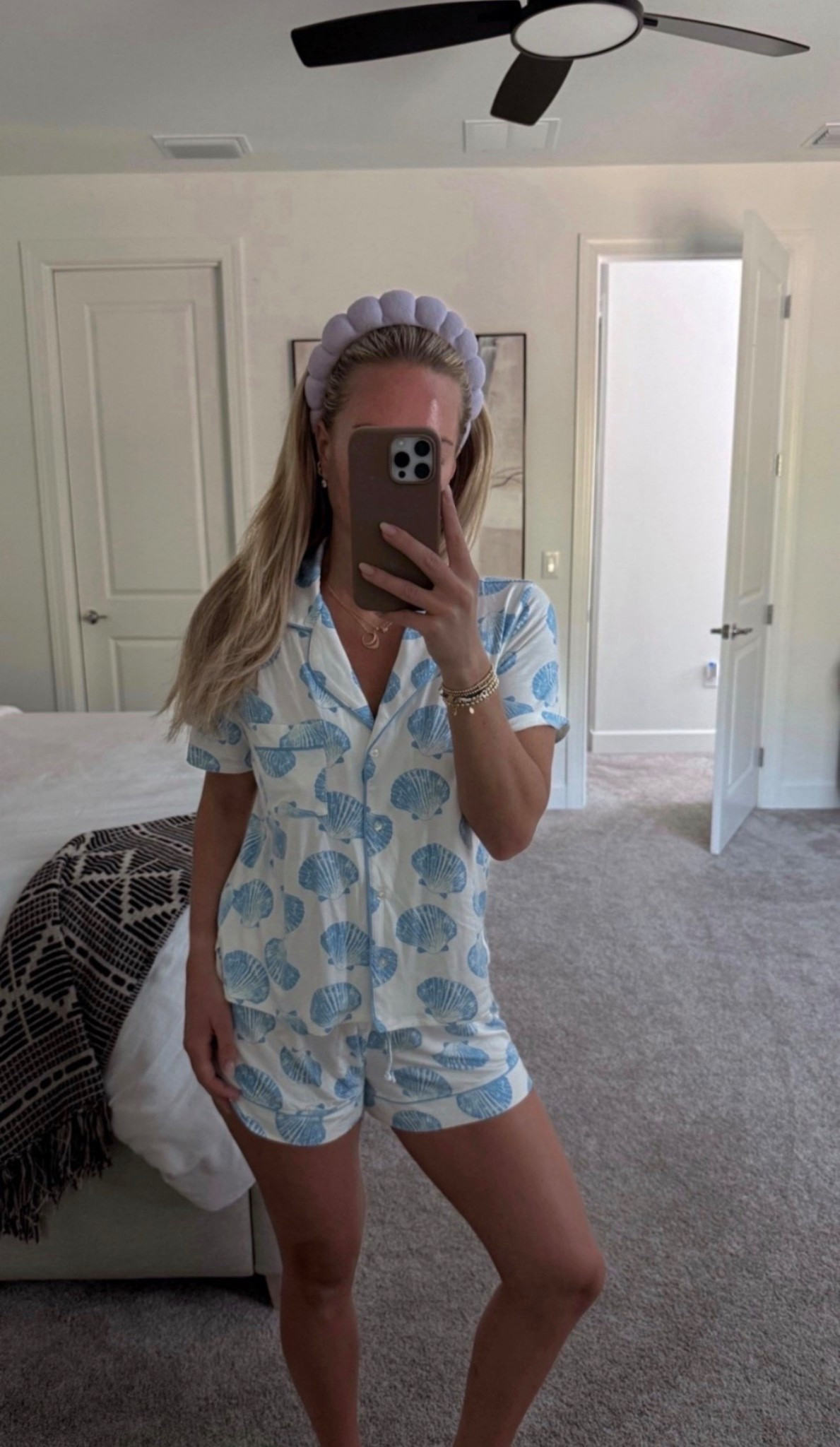 @Aerie Sale! 48HRS Only! Use code LTKAERIE20 for a stackable 20% OFF

Aerie Pajama set 🩵

#LTKxAerie #LTKSaleAlert