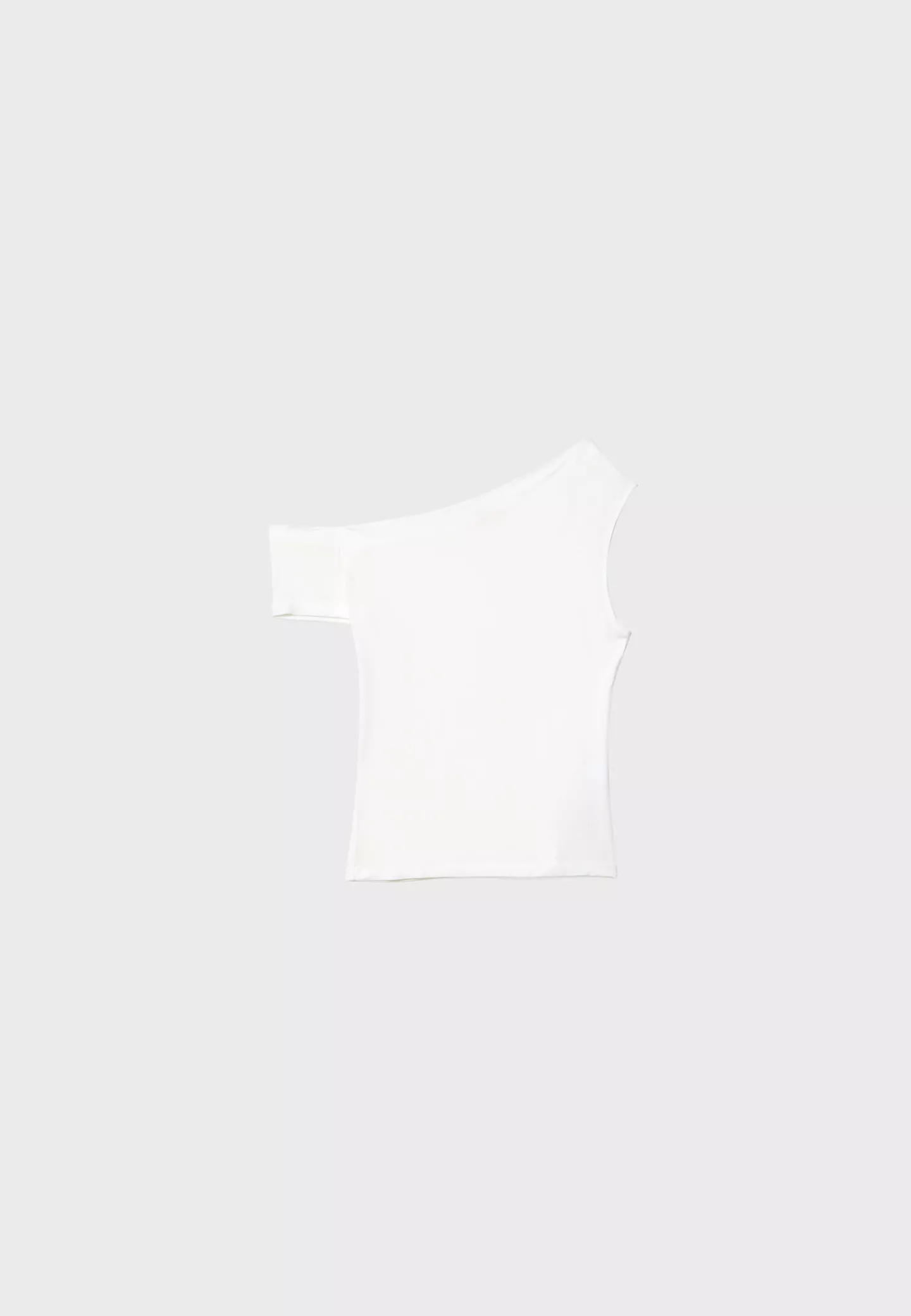 T-Shirt mit asymmetrischem Kragen | Stradivarius DE