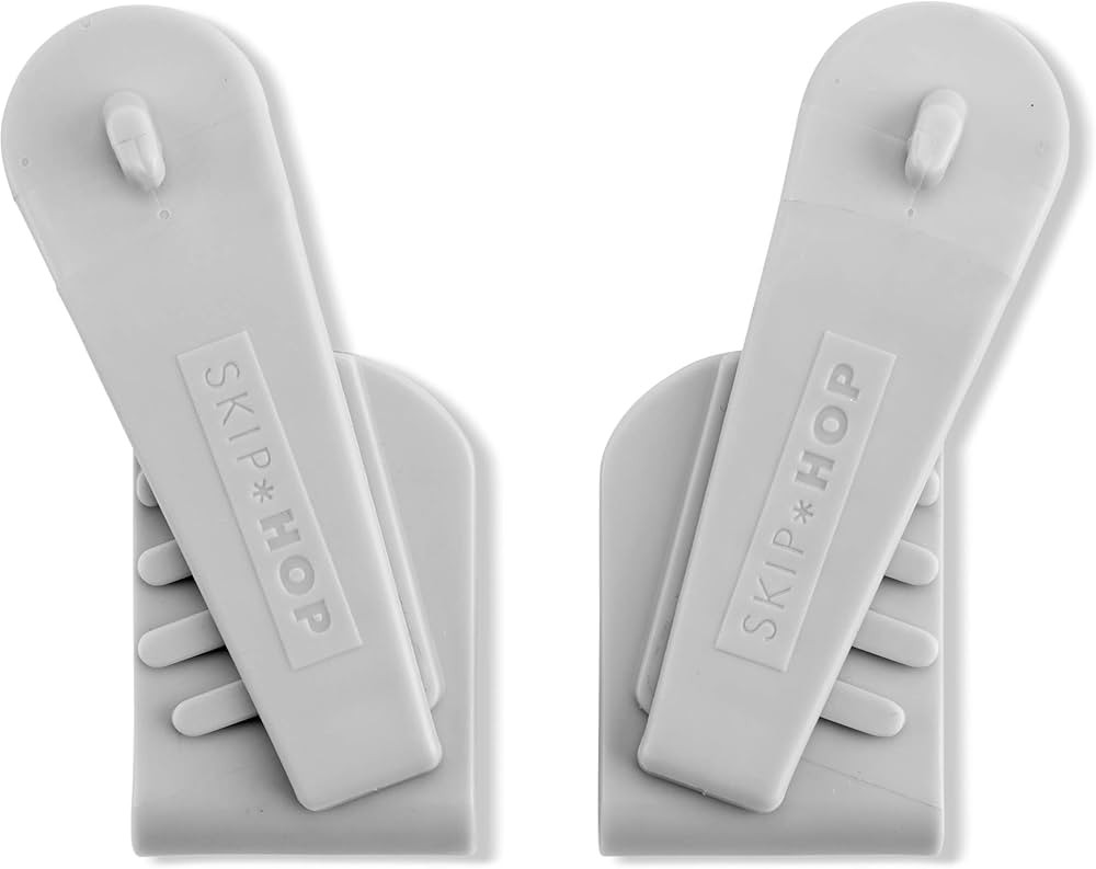Skip Hop Car Seat Harness Magentic Clips, Charcoal | Amazon (US)