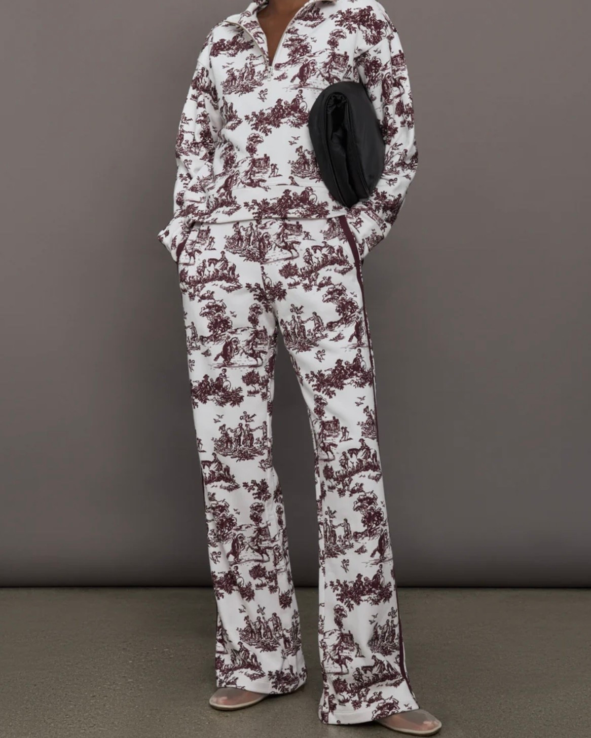 Athleisure, casual outfit, running errands 

#LTKootd #LTKValentine #LTKdayinmylife