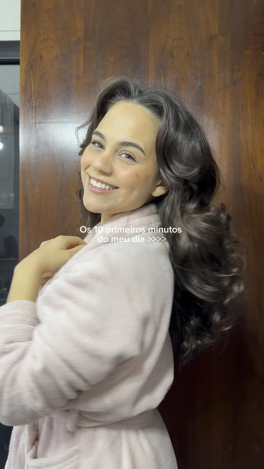 Esses 10 minutos me fazem me sentir muito melhor ao longo do dia. 🥹🤍✨

Make up + finalização do cabelo 

#LTKbeleza #LTKpromo #LTKbrasil