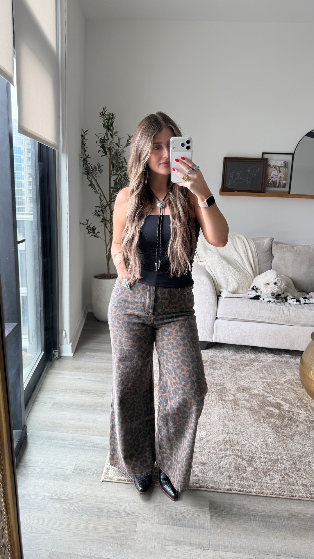 WFH ootd
Western fashion
Pants-M
Top-S

#LTKootd #LTKgrwm #LTKdayinmylife