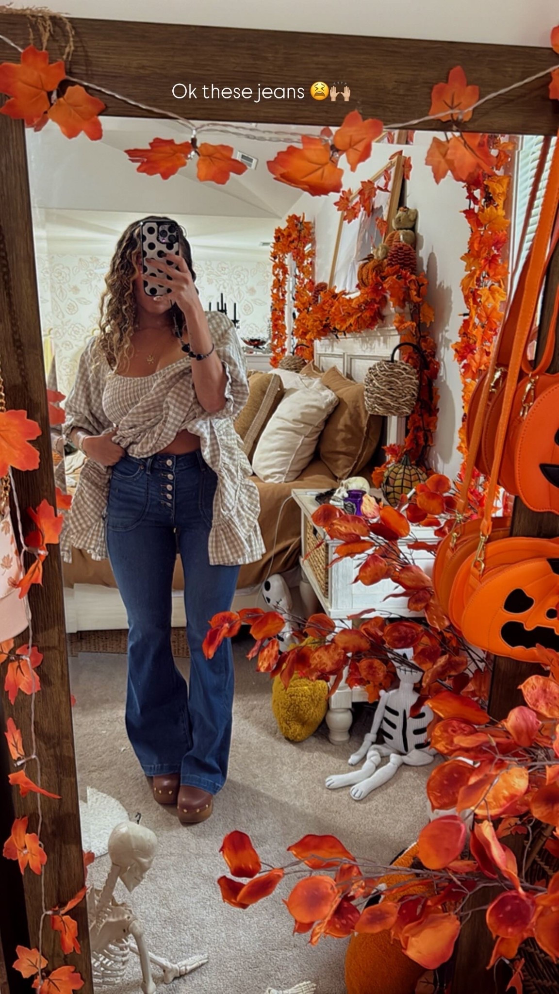 Flare jeans // American eagle // 90s outfit // wooden clogs 

#LTKFallSale #LTKStyleTip #LTKSaleAlert