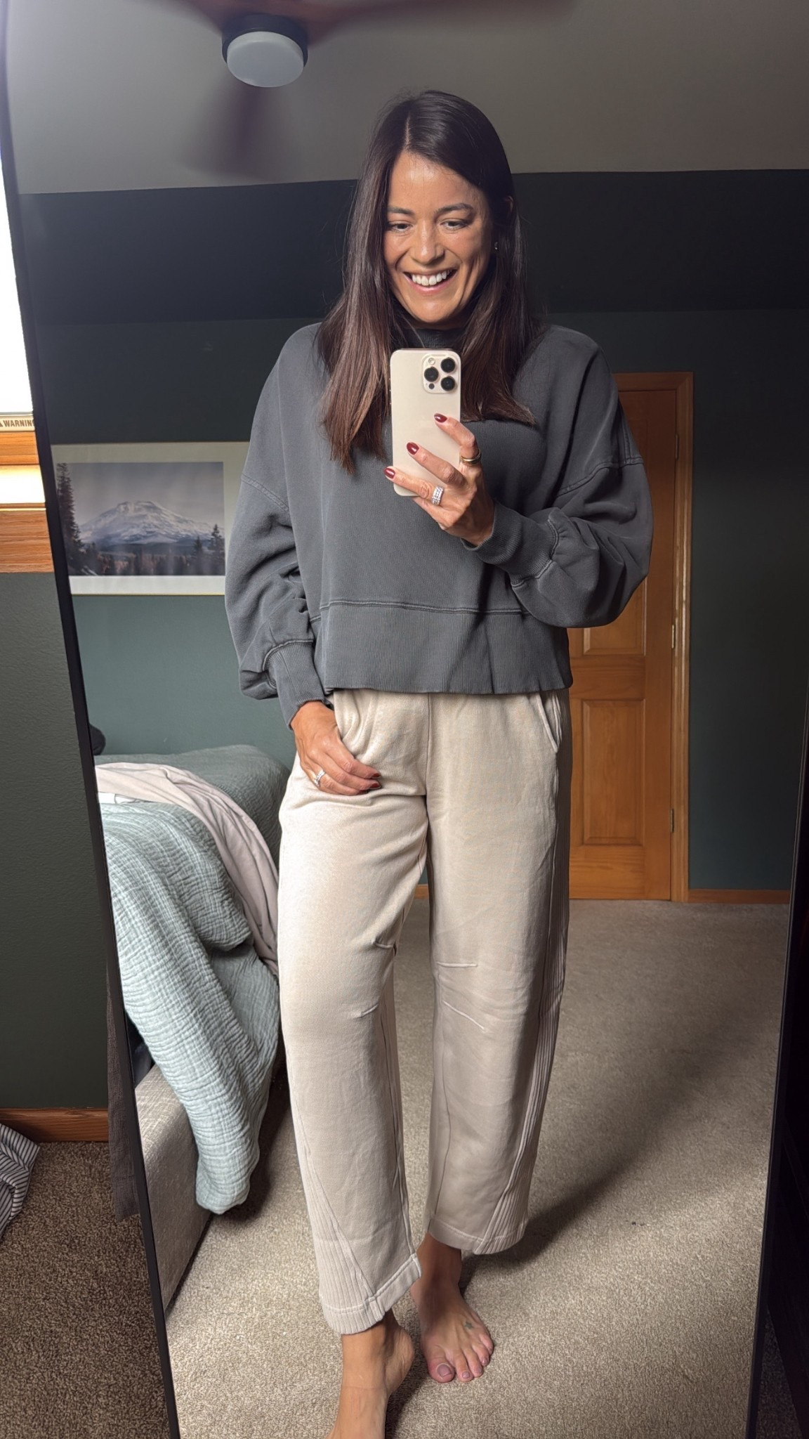 These barrel sweatpants 😍. They have ribbing down the side and are SO comfortable. I sized down one. 

#LTKSeasonal