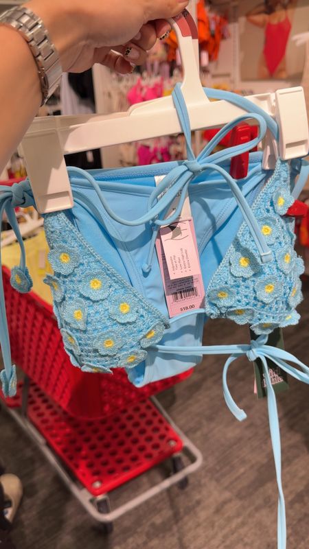 Cute crochet flower bikini from Target! And currently on sale!

Target finds • target fashion • blue bikini • crochet bikini • flower bikini • resort wear • beach fashion • festival bikini 

#LTKVideo #LTKSaleAlert #LTKSwim