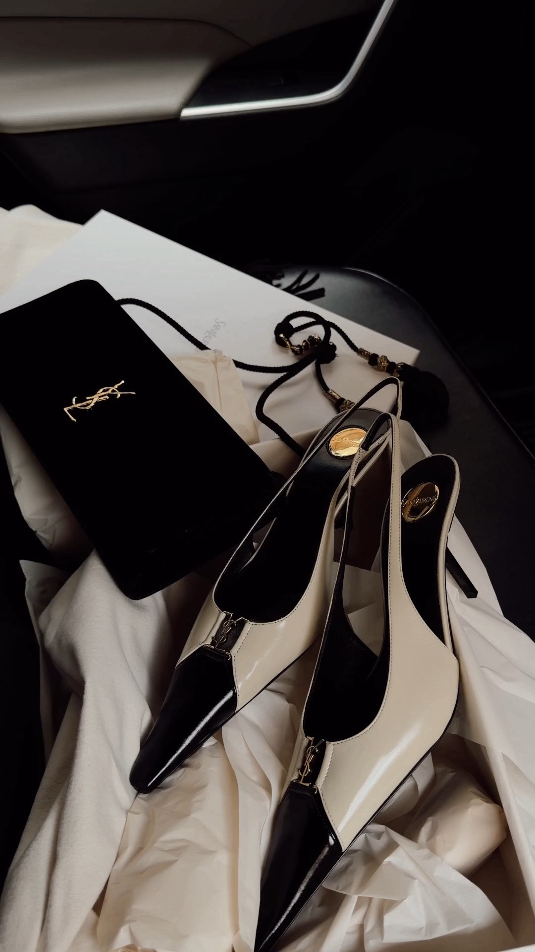 I absolutely fell in love with this bag! These shoes run a tad small #stylinbyaylin #aylin #nyc

#LTKSeasonal #LTKOver40 #LTKNYFW