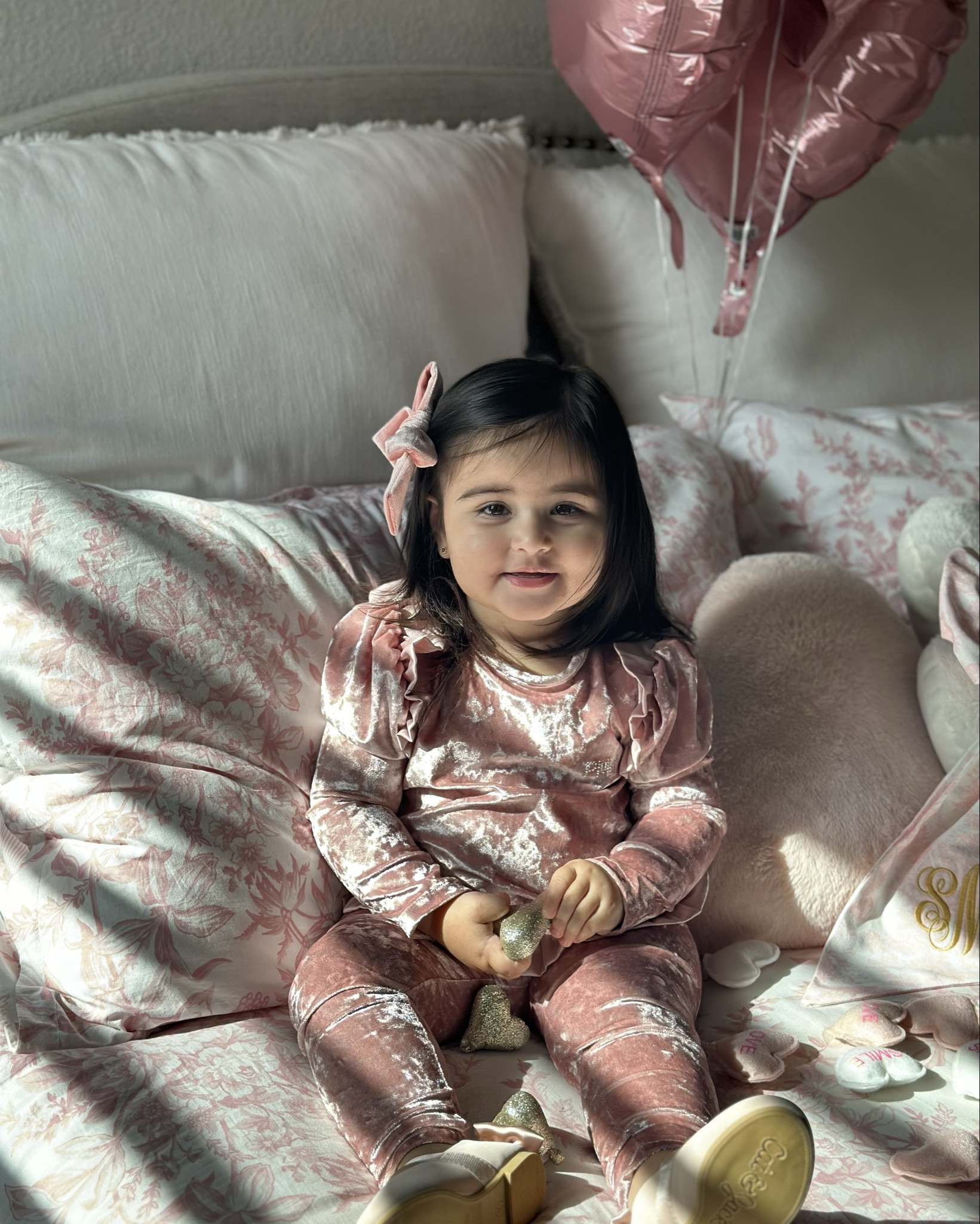 Beautiful pink velour set

#LTKkids #LTKbaby