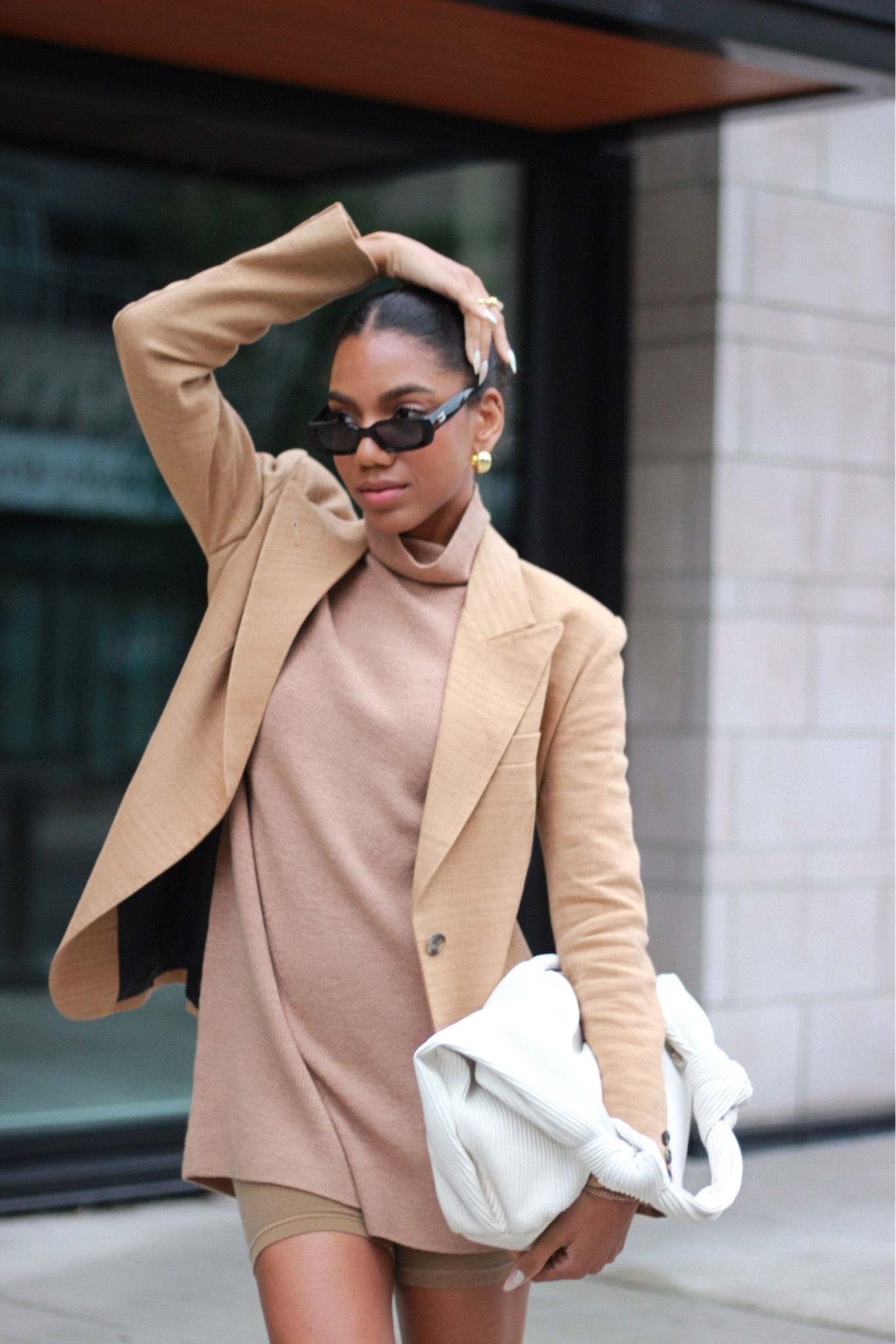 sweater dress - size 0
blazer- size small

Sweater dress | fall dresses | blazer | neutral blazer | casual dress |Smythe blazer | monochromatic outfit | Gucci sunglasses | knit dress | nude blazer | aritiza dress | fall outfit | fall basics | 

#LTKSeasonal