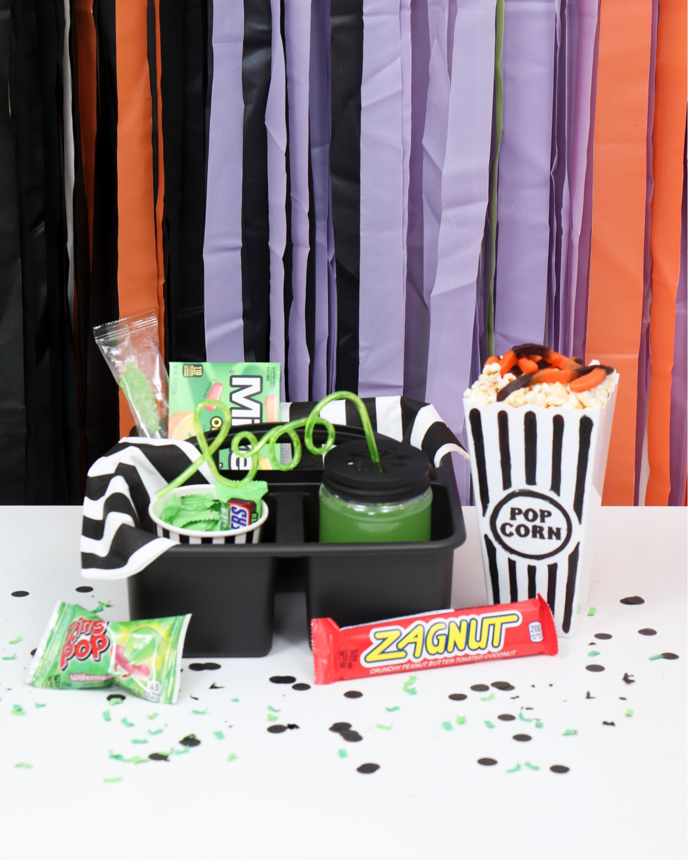 Beetlejuice Movie Snack Box
🖤🤍💚
This DIY Halloween Movie Snack Box is just what you need to watch BEETLEJUICE! 🪲

#beetlejuice #beetlejuicemovienight #halloweenmovienight #halloweenmovienights #halloweenmoviesnacks #movienight #movienightsnacks #moviesnacks #movienightideas #partyfoods

#LTKHalloween #LTKfamily #LTKparties