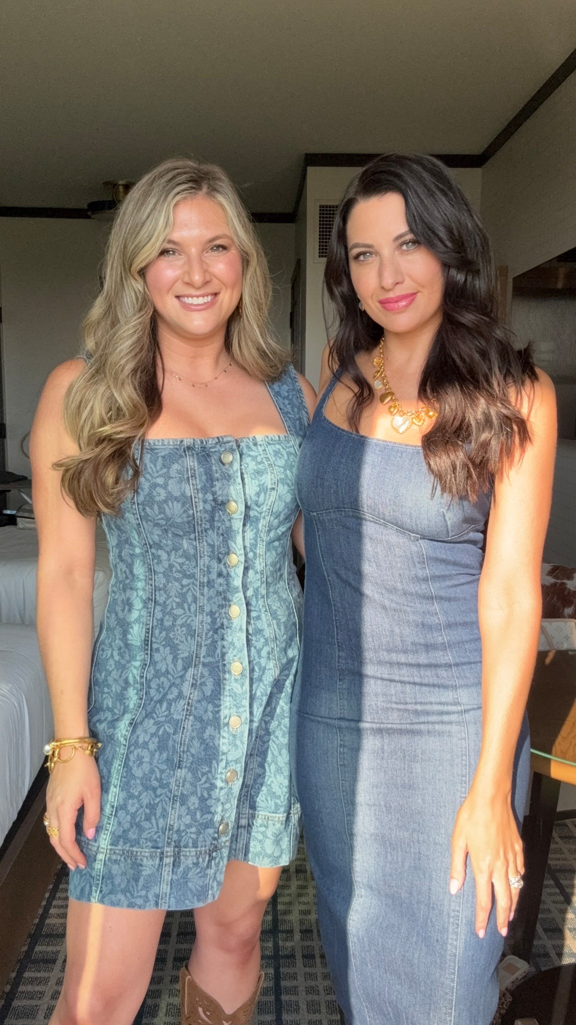 LTKCon denim night outfit! 

Good American dress on sale 
Gold disc everyday necklace 
Floral denim dress Nashville outfit, Dallas outfit 



#LTKParties #LTKSaleAlert #LTKCon