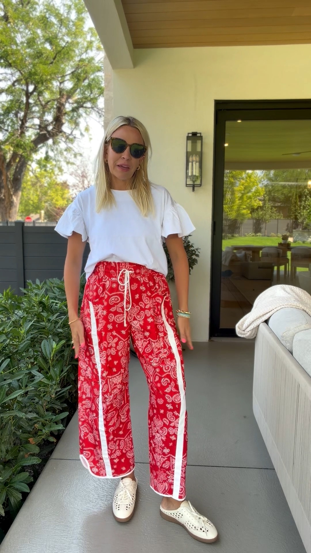 These pants would be perfect for a teacher or a mom running errands and after kids all day!

#LTKgrwm #LTKmomlife #LTKootd