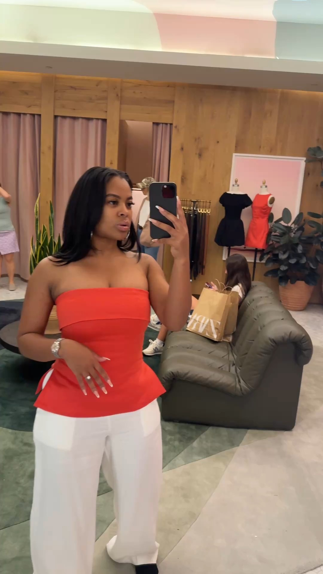 Aritzia shopping