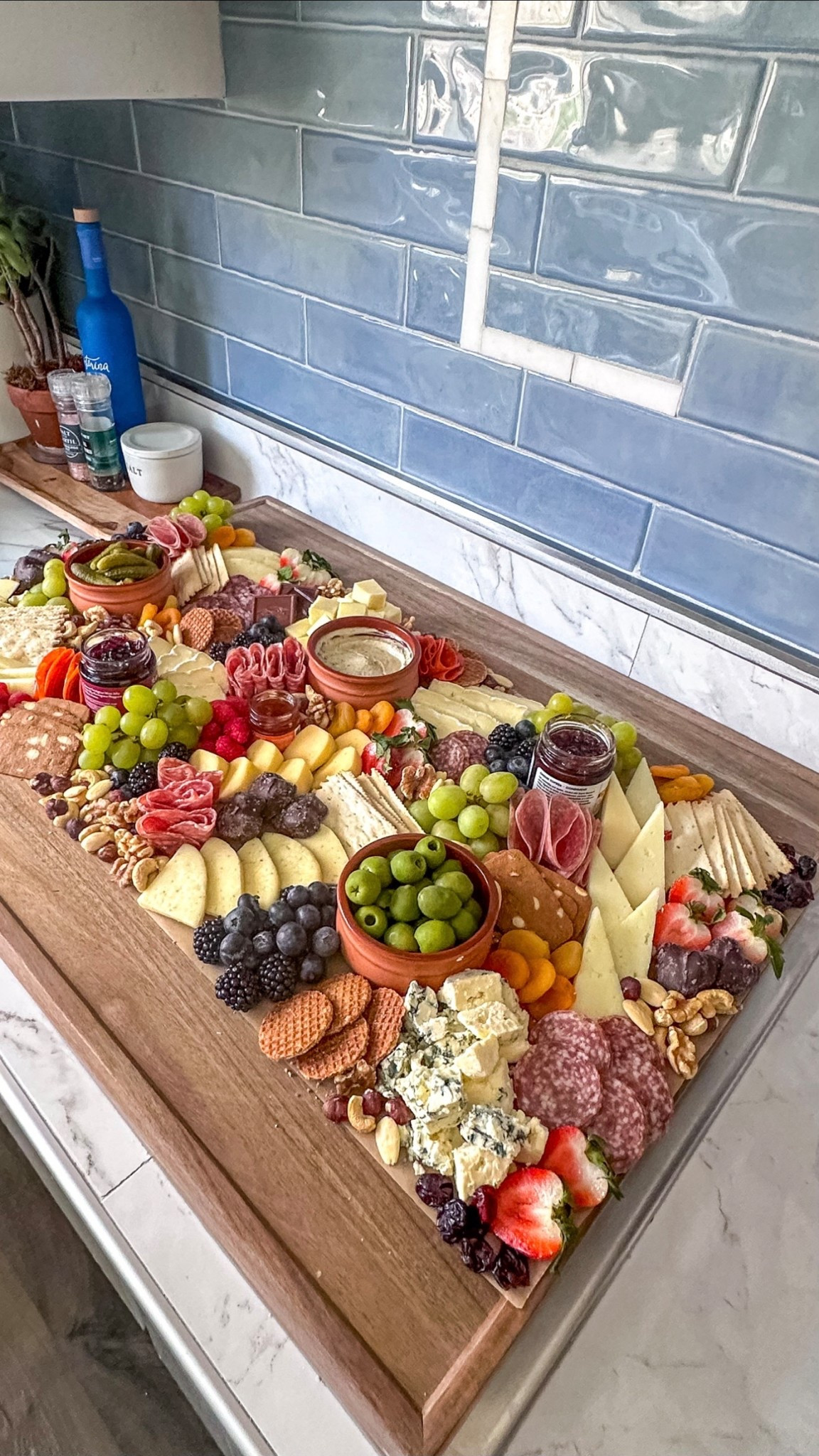 If you’re hosting for the holidays and running out of counter space (same 😅), this wooden stove cover is PERFECTION. 

It completely covers your stovetop and instantly becomes extra space for serving, prepping, or styling a whole grazing table. Affordable and actually useful — my favorite combo. 

#LTKHome #LTKHoliday #LTKGiftGuide