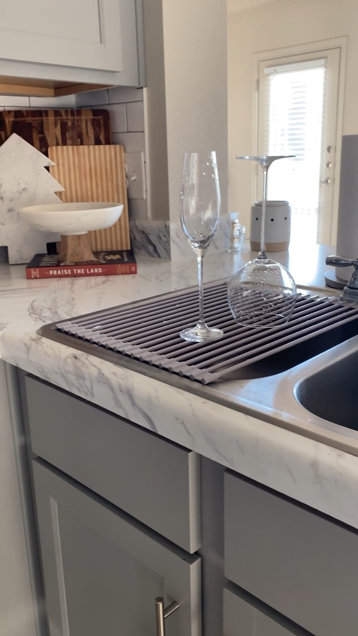 This Amazon drying rack has been a game changer🙌🏼

Stays right on the edge of our sink & we roll it out when we need it. Love that’s dishes no longer take up counter space & this is so sleek & cute 🤍


Amazon, rollout dish rack, dishes, home, home must haves, kitchen, kitchen finds, Amazon kitchen, Amazon home, silicone drying rack

#LTKMostLoved #LTKGiftGuide #LTKhome