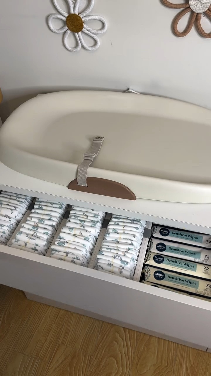 Nest with me! 👶🏽🎀🧺

Dresser, Shelf + Storage Bins @ikeausa 
Clothes Organizers + Dividers @amazon

#nesting #nestingmode #organize #organizewithme #expecting #expectingmom #ikea #amazonfinds