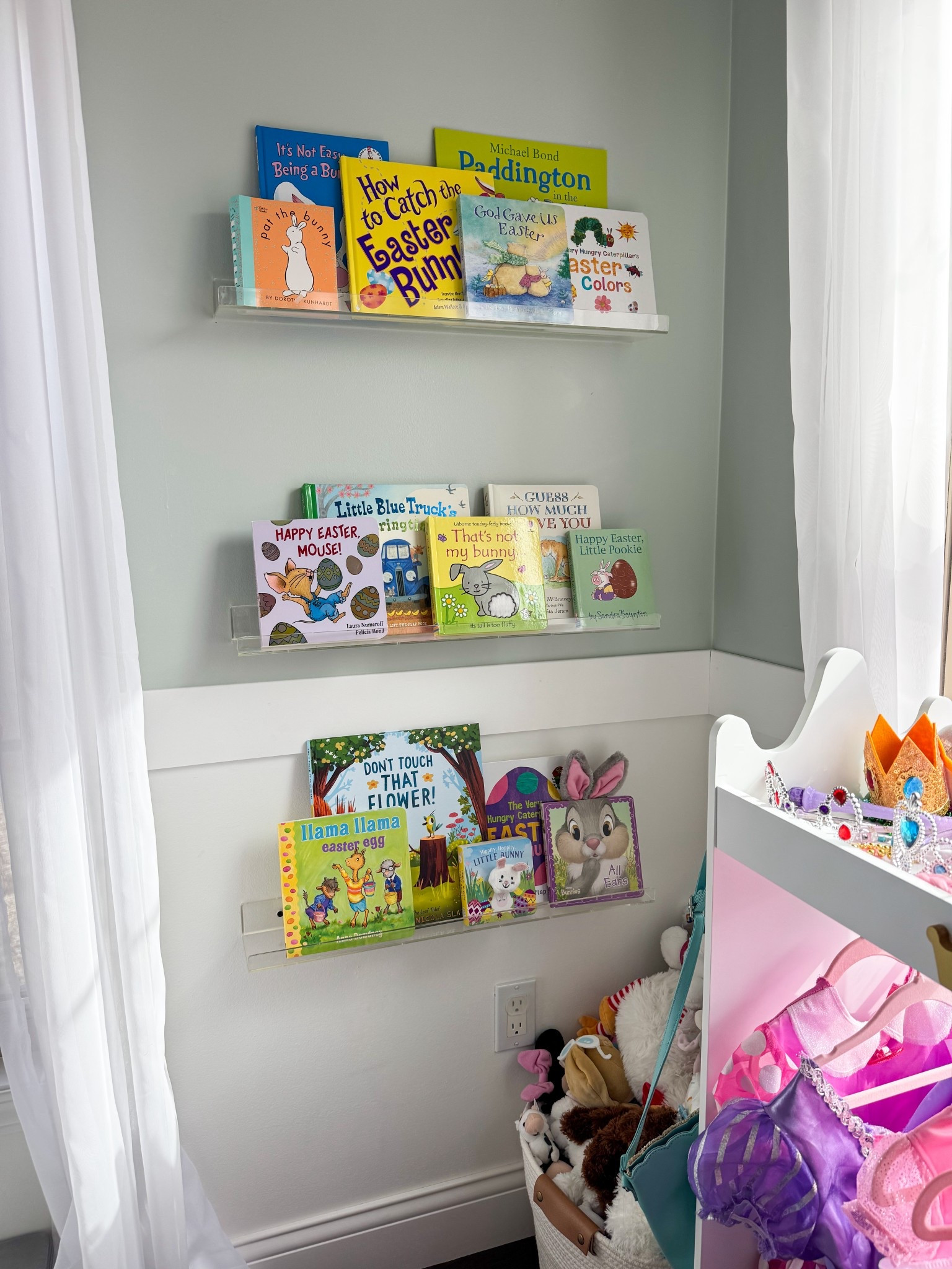 Easter book shelfie // kids Easter books // playroom book shelf

#LTKKids #LTKHome #LTKSeasonal