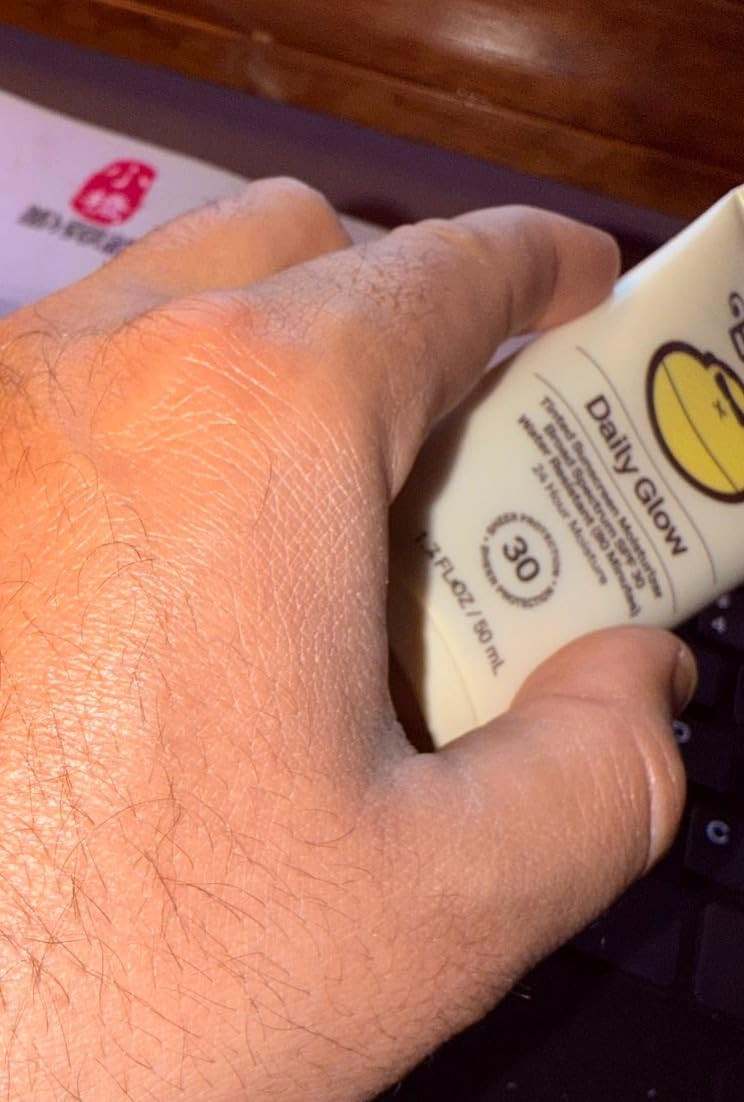 Sun Bum Daily SPF 30 Glow Sunscreen Face Lotion - Moisturizing Facial Sunscreen - Tinted - Dewy F... | Amazon (US)