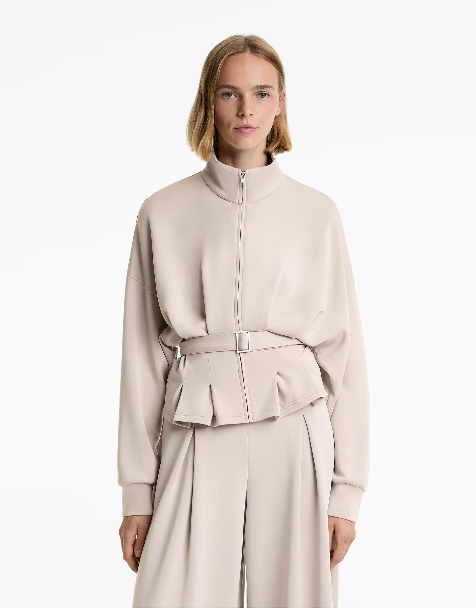 OYSHO – Jacke in Taupe mit Gürtel und weichem Modal | ASOS (Global)