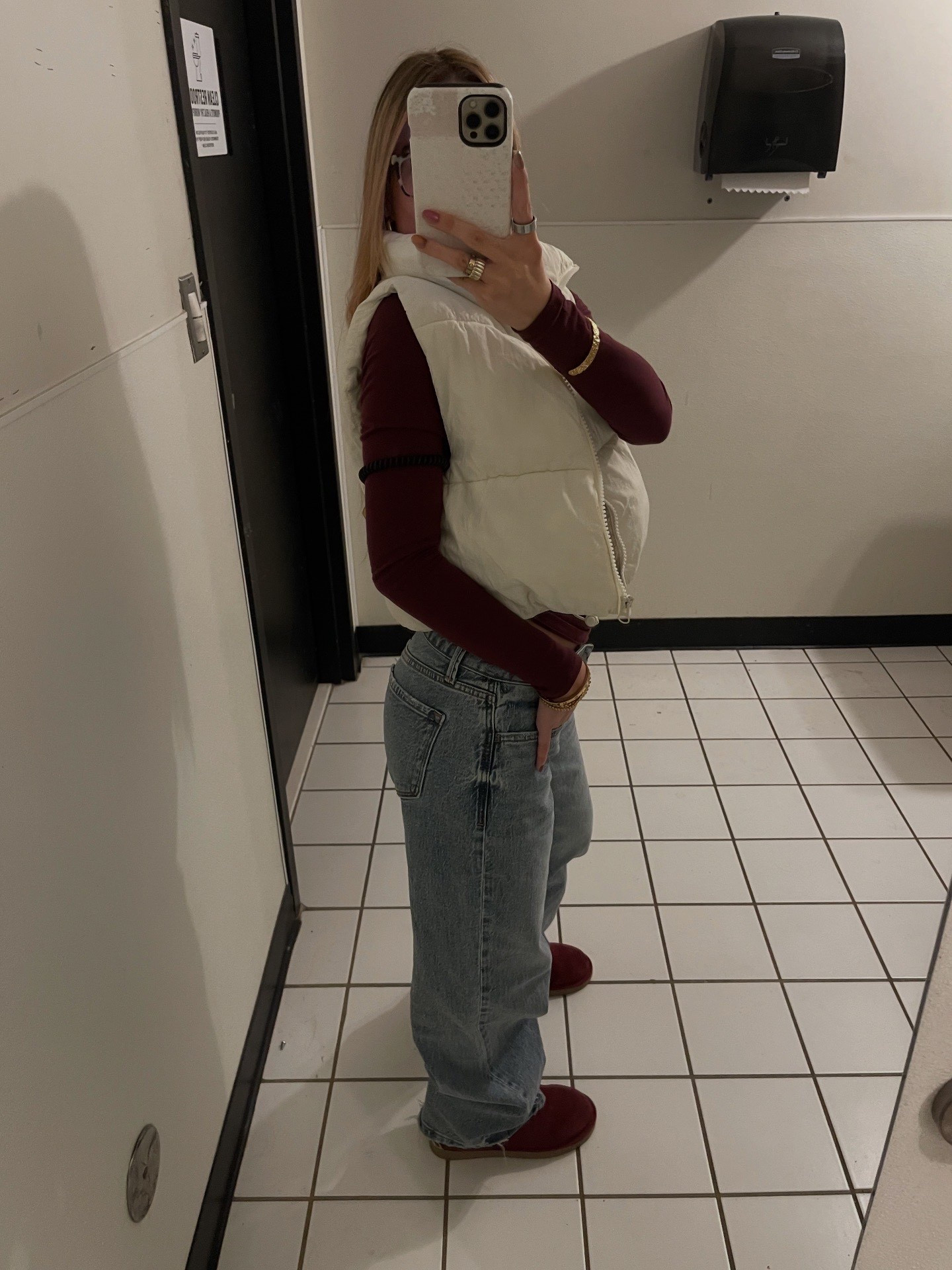 Casual winter outfit 

#LTKHoliday #LTKootd #LTKdayinmylife