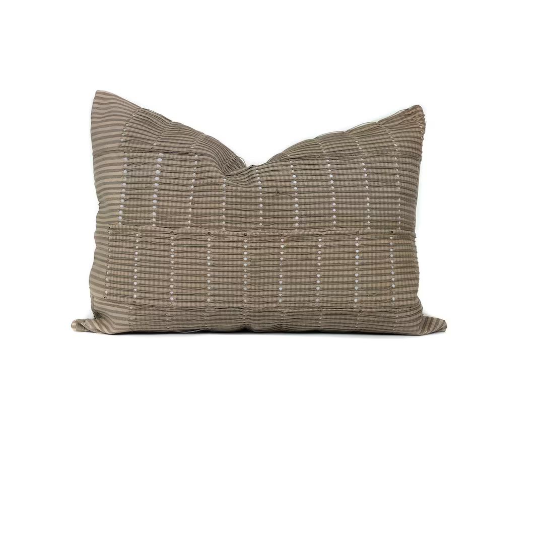Aso Oke Lumbar Pillow Cover | Vintage | Boho Pillow | 14x20 | No6014 | Etsy (US)