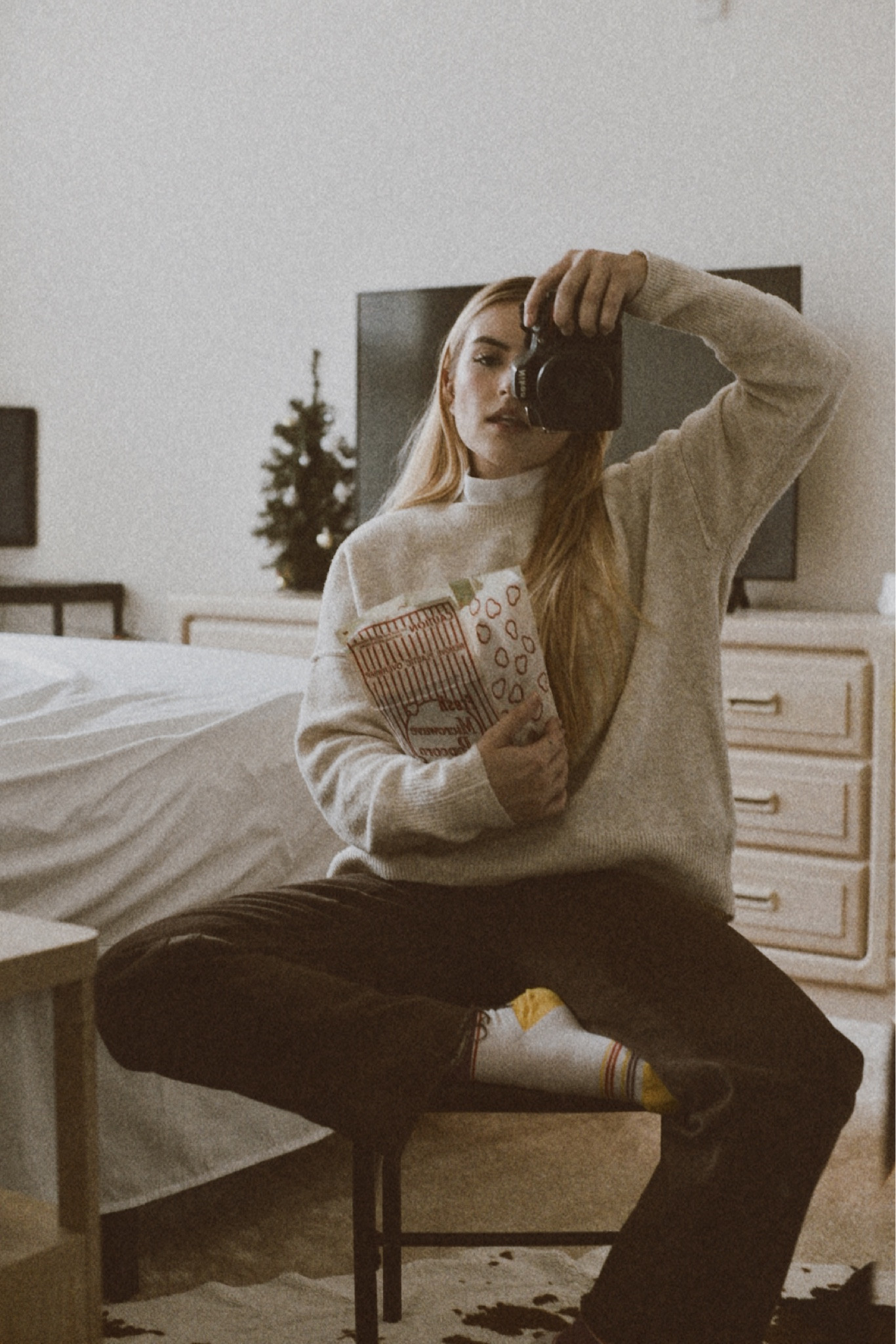 ASO: IG
Sweater: medium
Dickie/mock neck: thrifted, linking similar!
Pants: from pacsun, not sold anymore😭 linked similar options

#LTKHoliday #LTKSeasonal #LTKstyletip