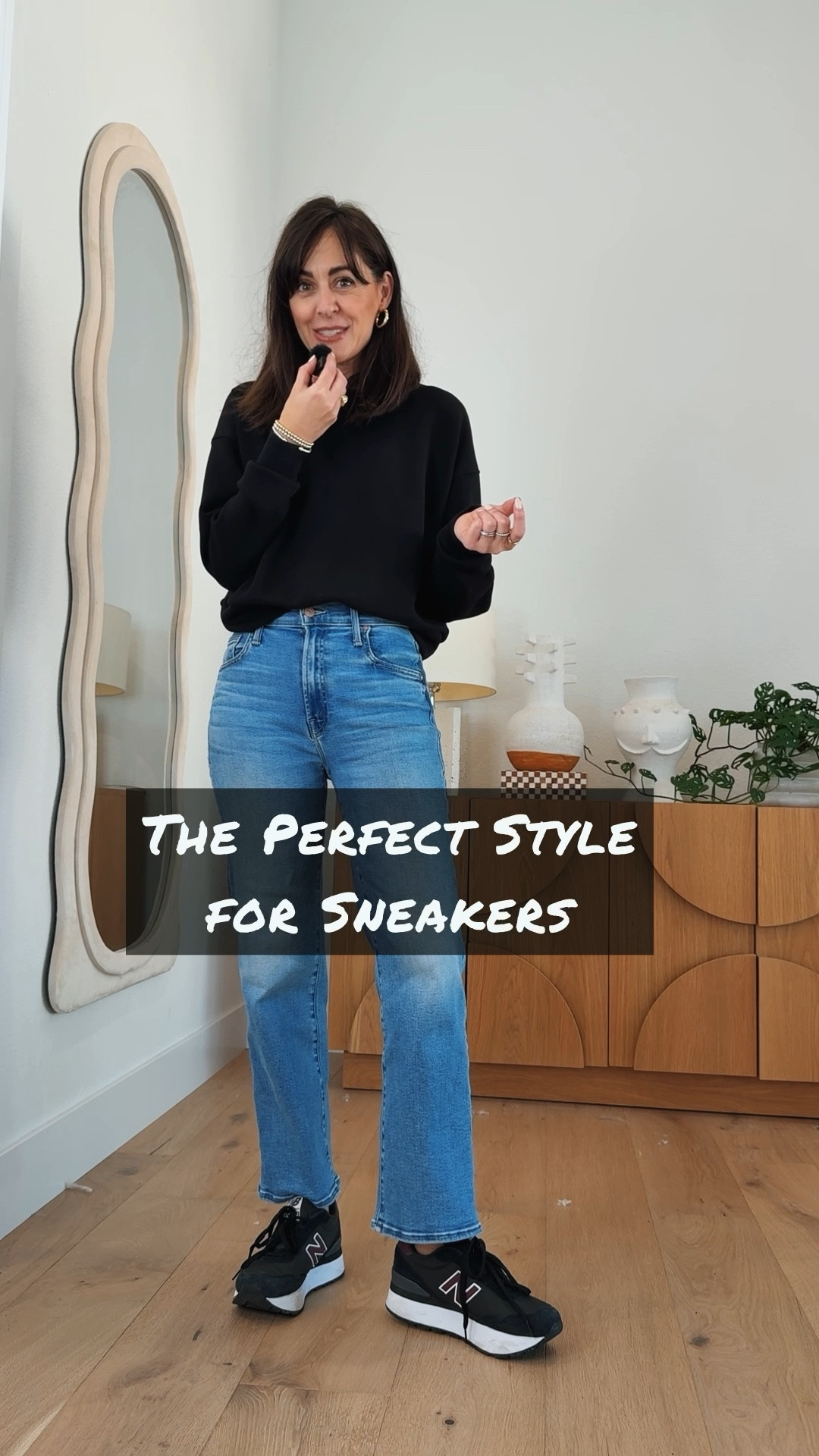 STOP WEARING THE WRONG JEANS WITH YOUR SNEAKERS

The best long and short styles have an opening between 17”-20”. These are my 3 favorite and come in petite. 
I’m 5’4” and a size 25

1. Wearing the MOTHER rambler in a 25P. On sale ⬇️
2. Lexi straight leg 
3. For Long I like these super soft jeans from Madewell


