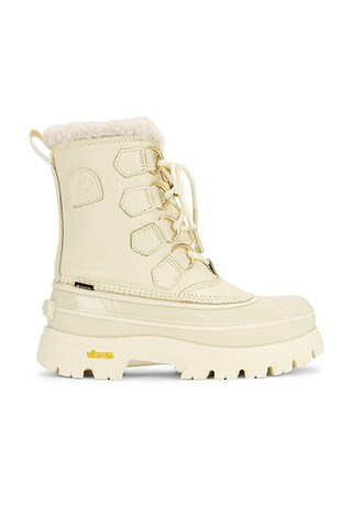 Sorel Caribou Horizon Gtx in Honey White & Honey White - White. Size 7 (also in 11). | FWRD 