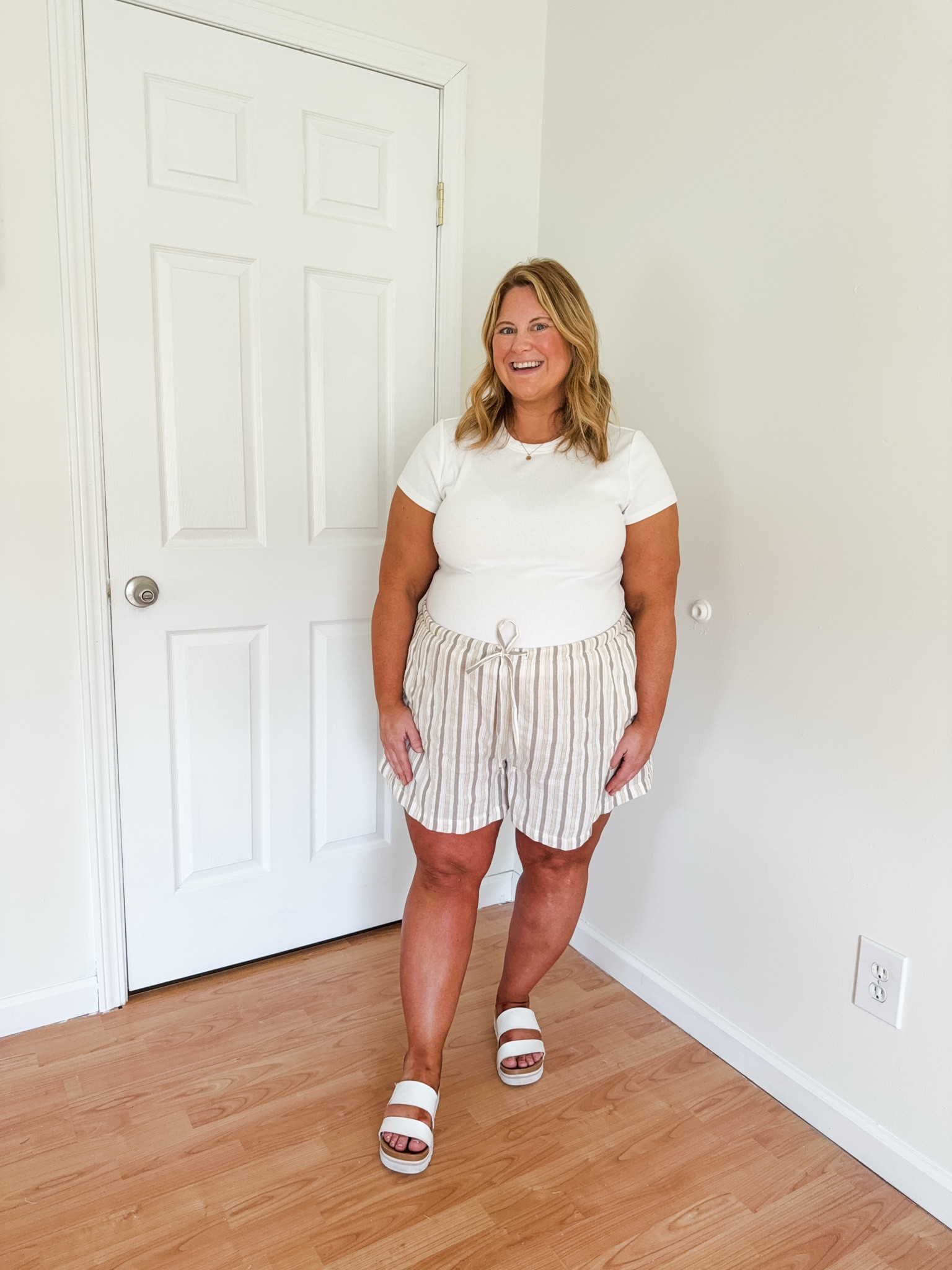 Wearing an XL in my shorts and tee.

#LTKMidsize #LTKSaleAlert #LTKBump