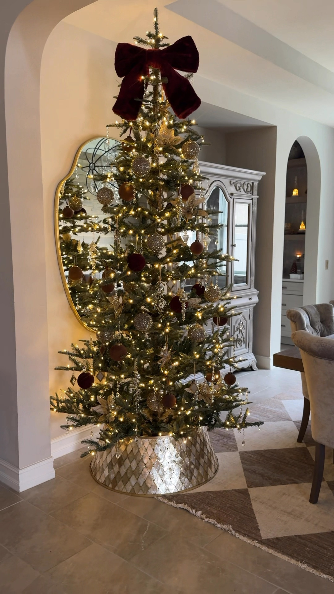 I thought I was finished decorating my tree until I found these beautiful mirrored ornaments. They have a mirror on both sides and reflect light beautifully. They are also currently on sale! 

#LTKHoliday #LTKFindsUnder50 #LTKWatchNow