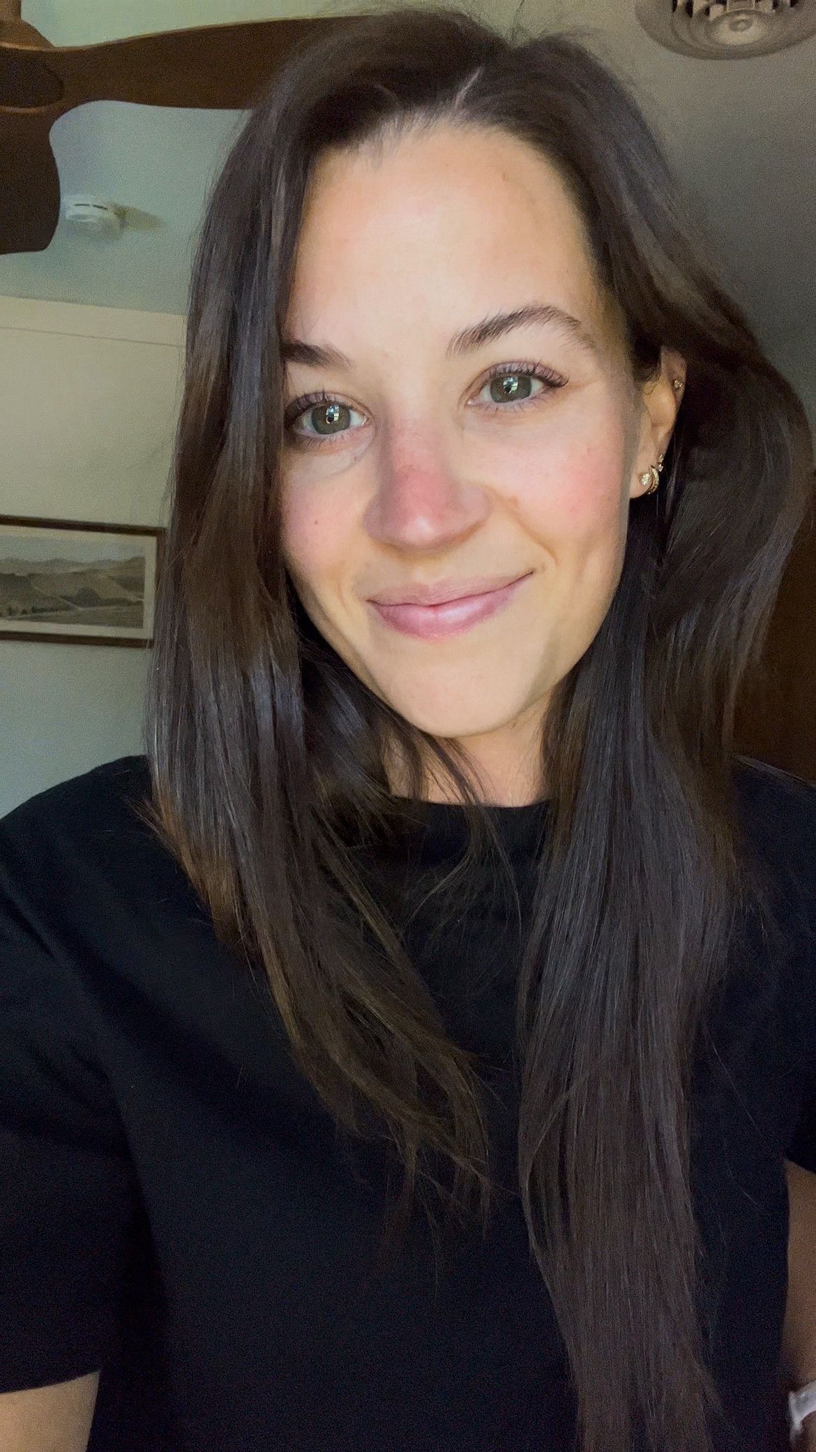 Who else uses gua sha to aid with their lymphatic 
system and facial massage to help contour?

In 2025, this has become a non-negotiable for me every single morning. It helps de-puff, drain my lymph, and wake me up. I’m still learning the best techniques, but this is the general idea of how I use the gua sha tool. 

#LTKBeauty