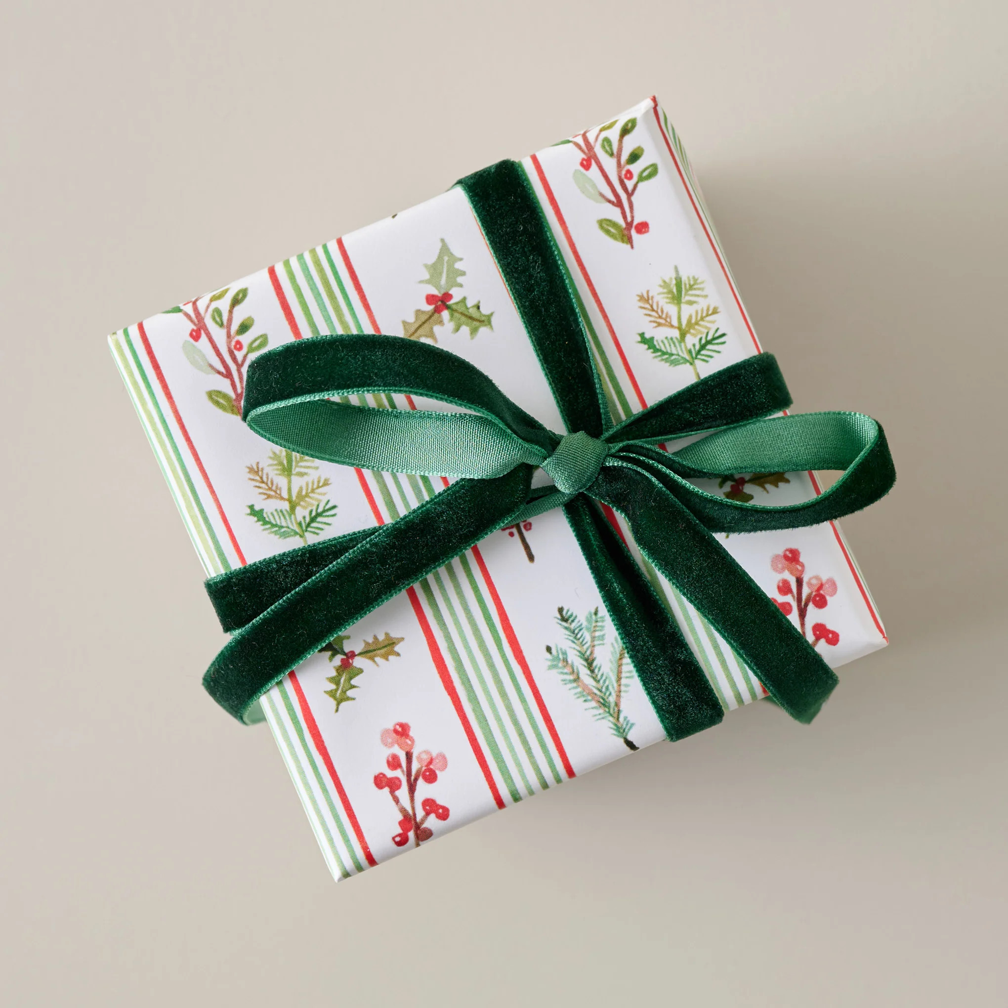 Holiday Garland Gift Wrap Sheets | Magnolia