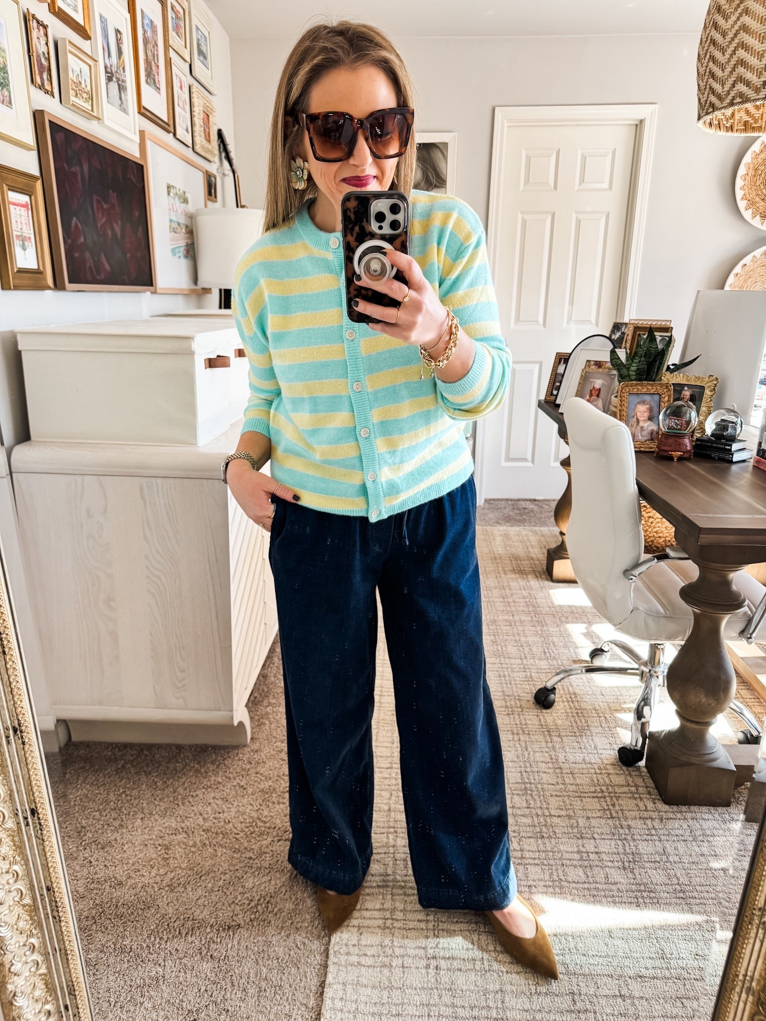 Cutie cardigan is 30% off and a steal! I grabbed the blue on blue stripe, too.

#LTKSaleAlert #LTKootd #LTKOver40