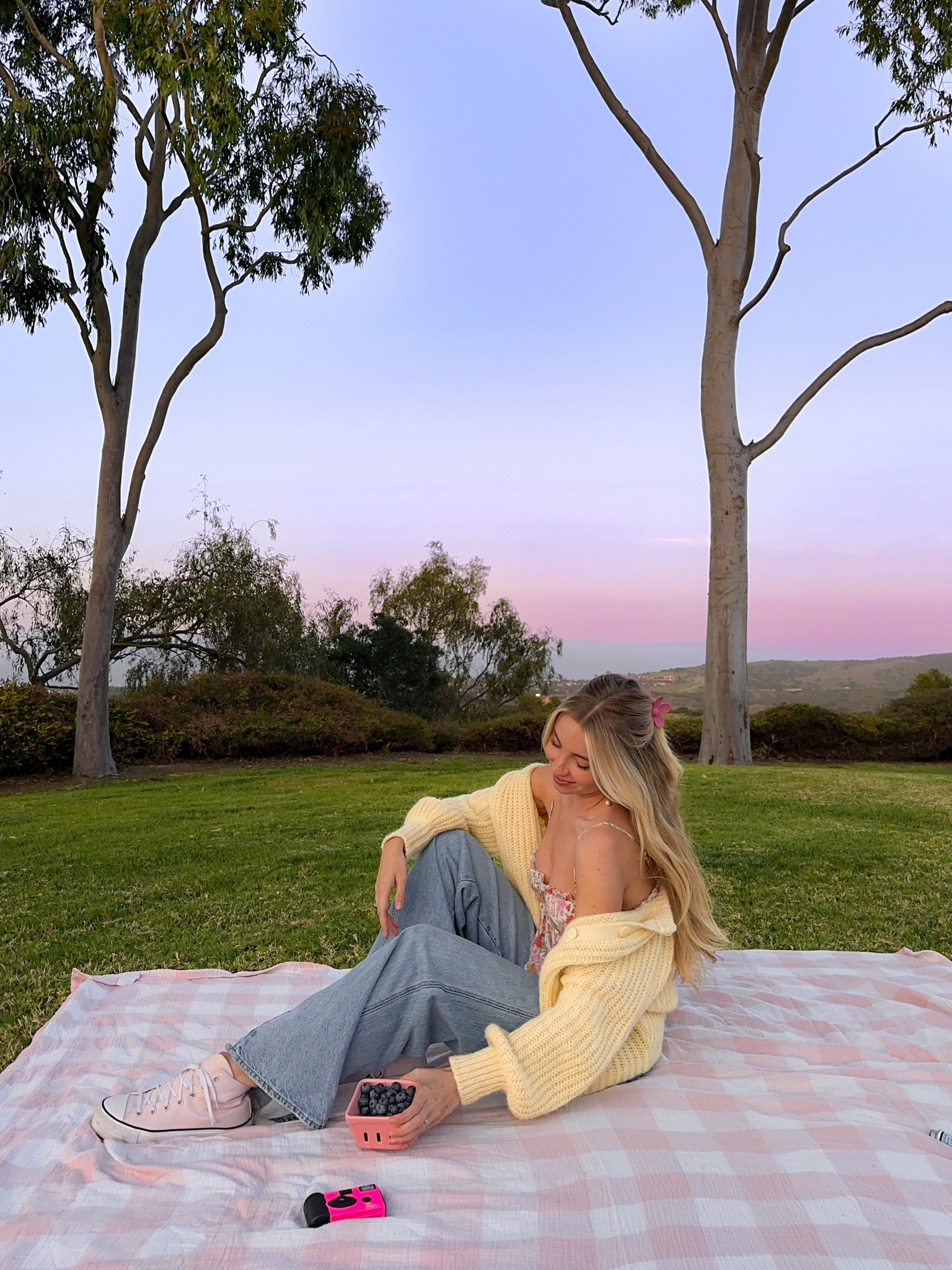 Yellow cardigan outfit 💛

#LTKfindsunder100 #LTKsalealert #LTKstyletip