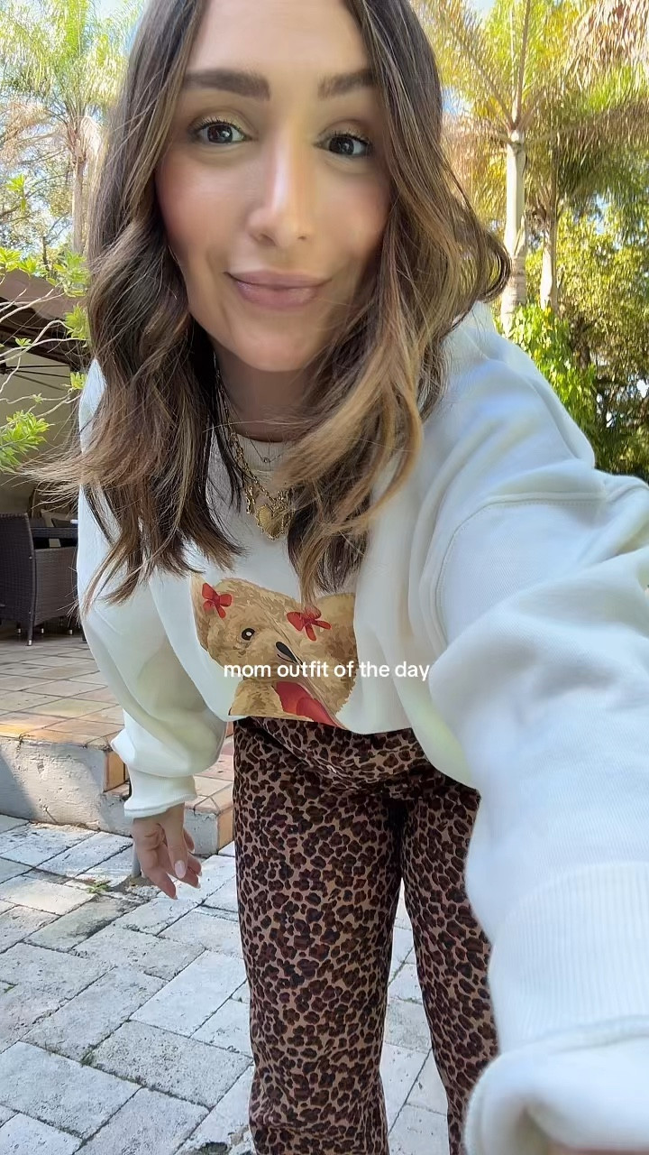 Size XL sweater and small regular pants! 

#LTKFindsUnder50 #LTKFindsUnder100