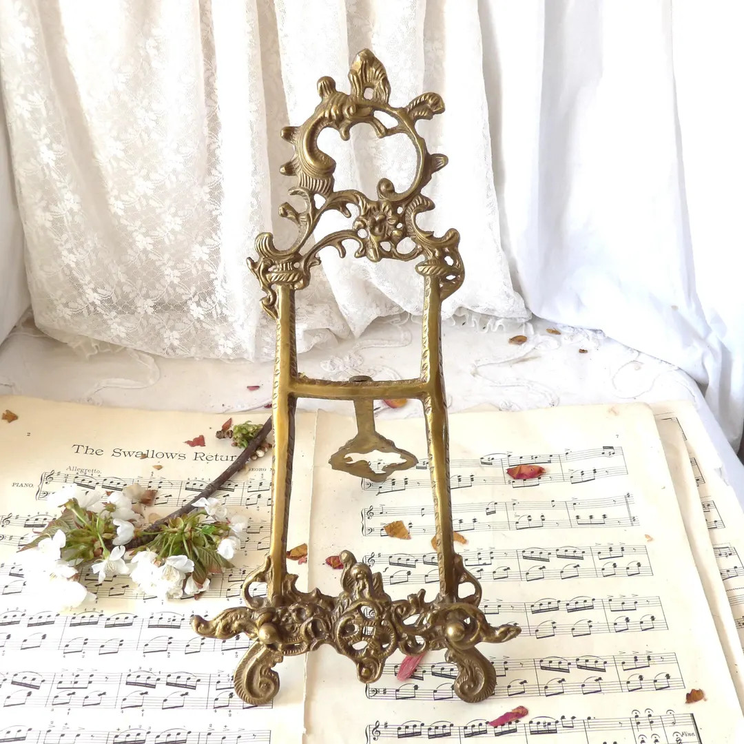 Vintage Brass Easel Stand With Decorative Front - Etsy | Etsy (US)