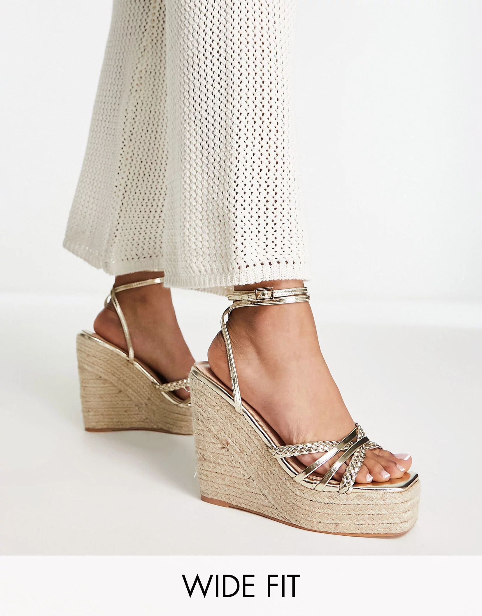 Simmi London Wide Fit Fabiana espadrille wedge sandals in gold | ASOS (Global)